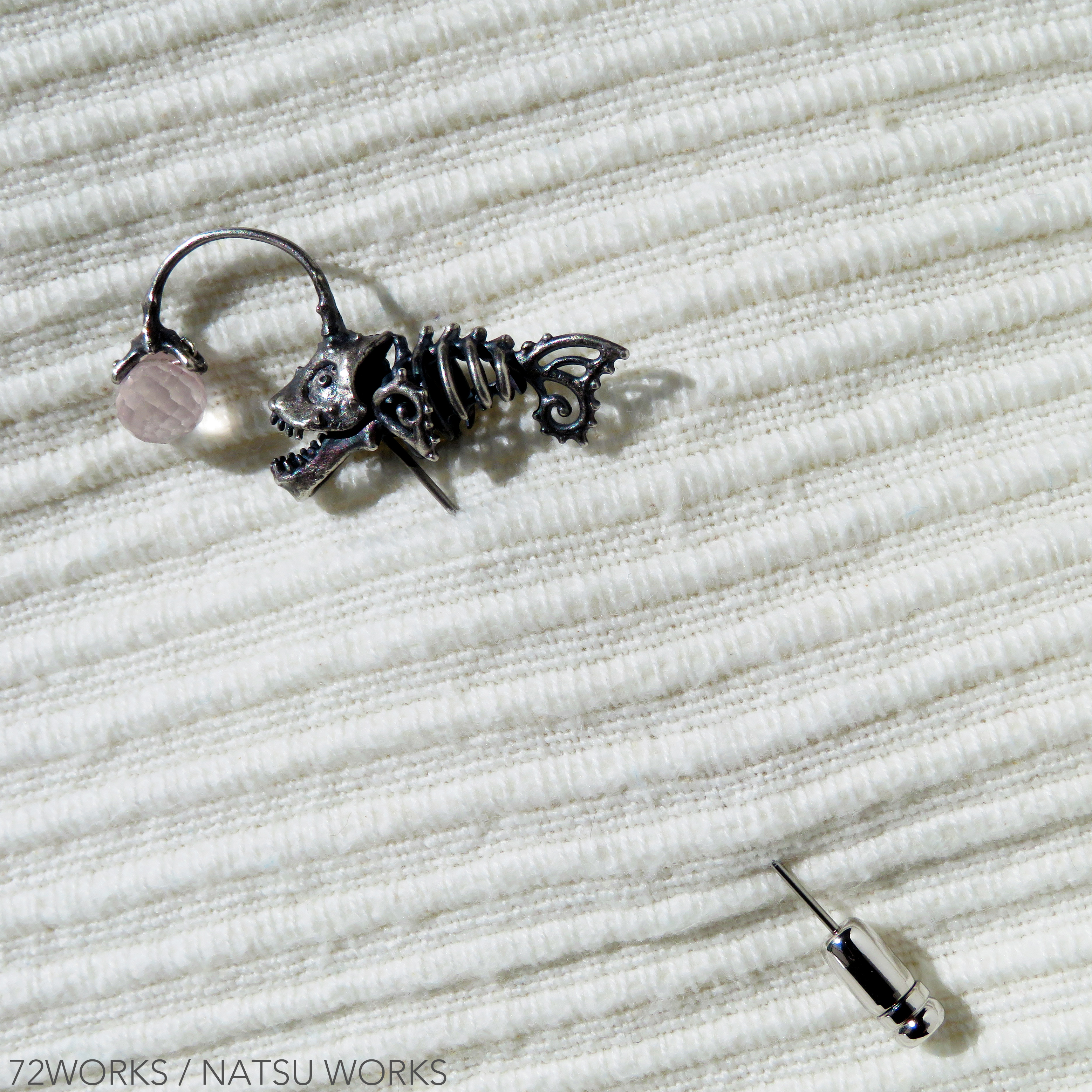 魚とローズクォーツのブローチ Fish Rose Quartz Brooch Iichi ハンドメイド クラフト作品 手仕事品の通販