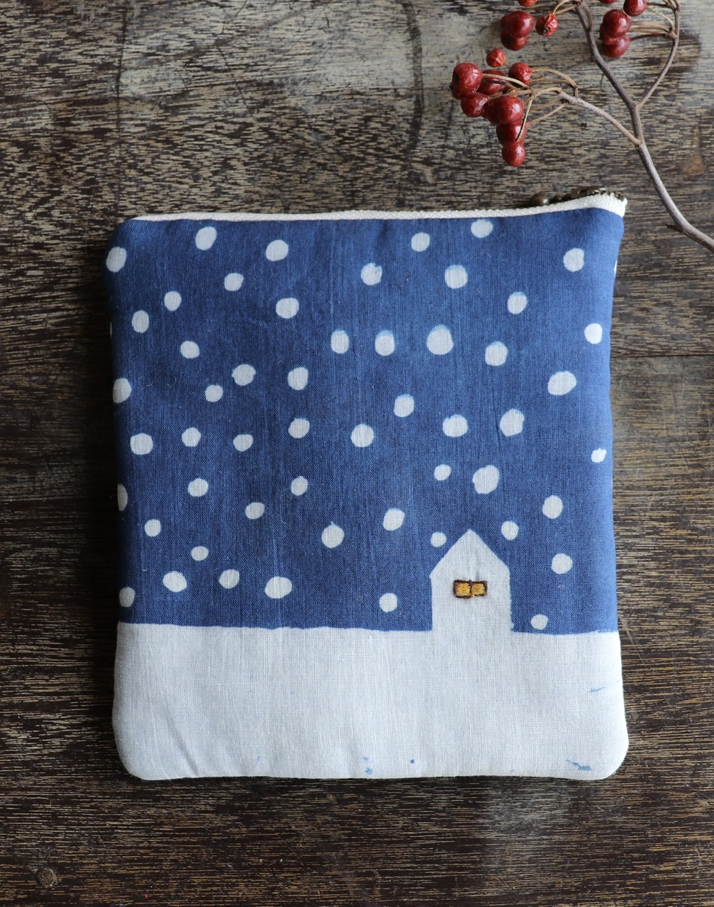 再出品 藍染め ポーチ 雪降る日 Iichi ハンドメイド クラフト作品 手仕事品の通販