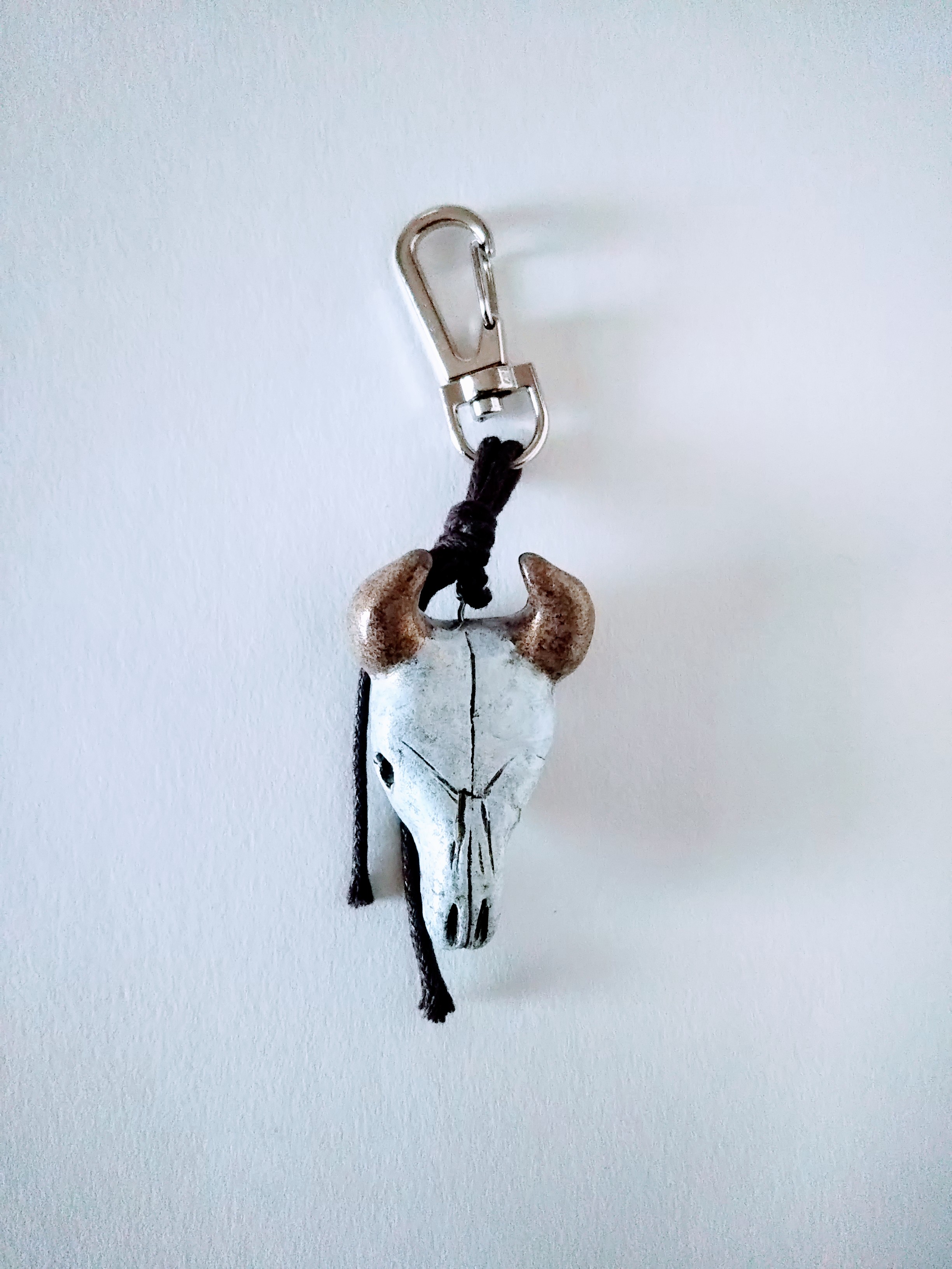 牛のキーホルダー 大 24 E Iichi ハンドメイド クラフト作品 手仕事品の通販