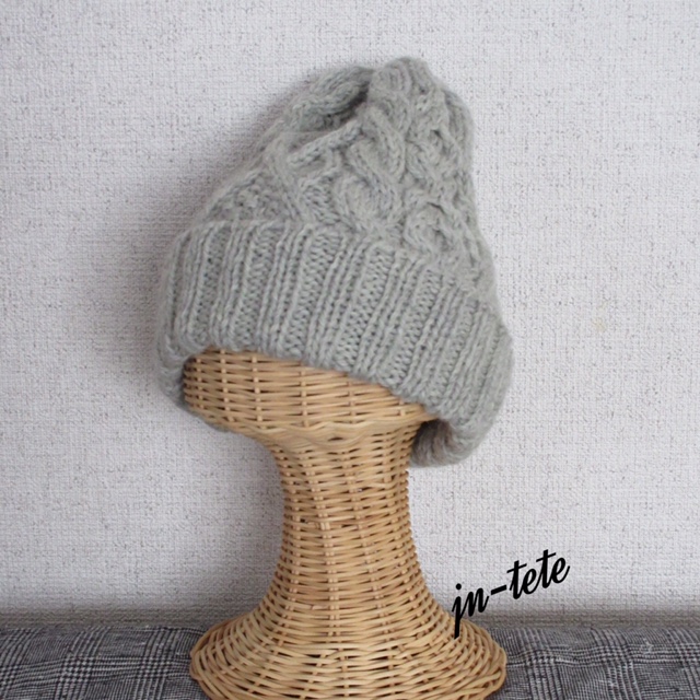 アラン模様たっぷりのニット帽 Iichi ハンドメイド クラフト作品 手仕事品の通販