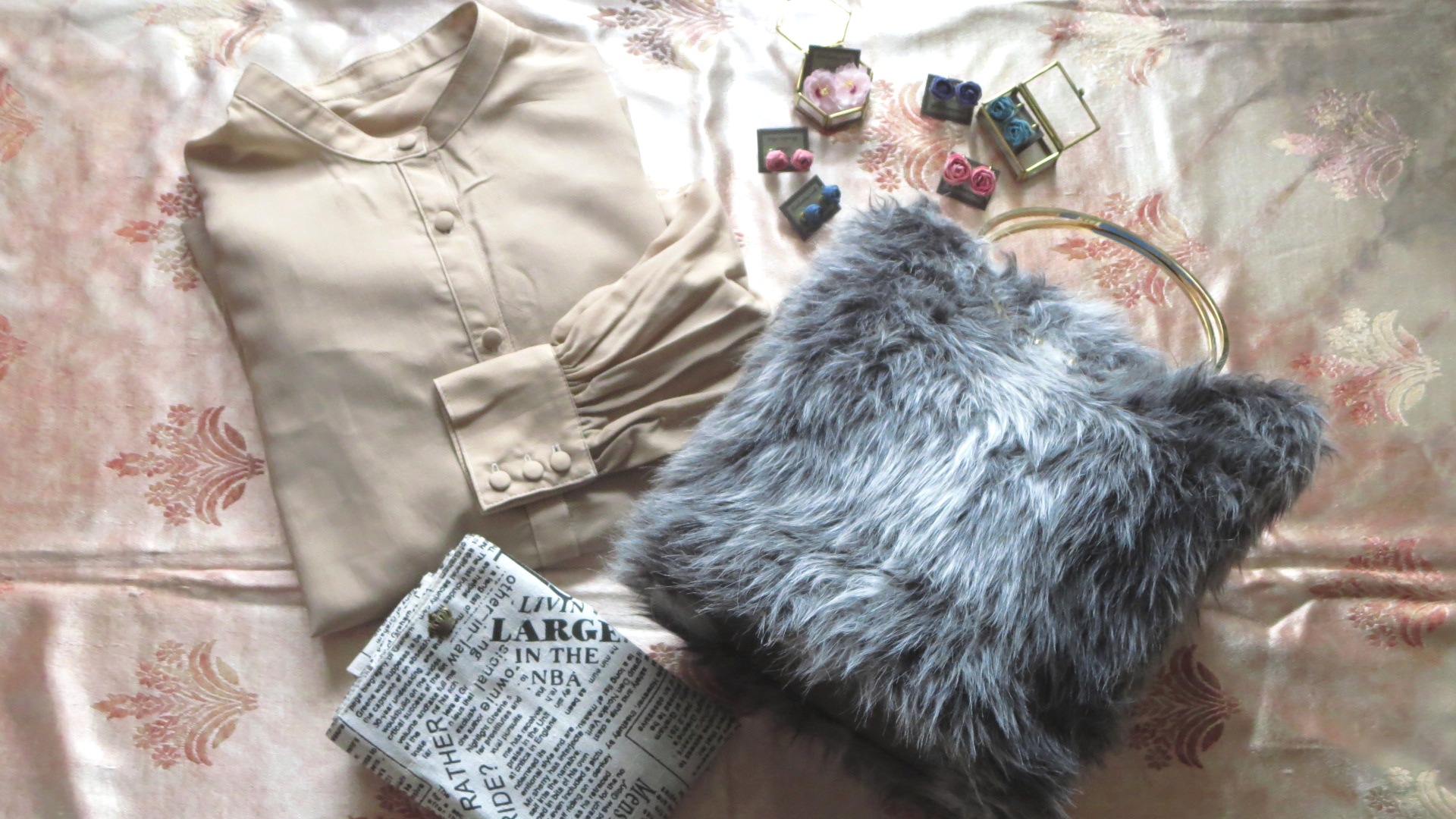 21新年福袋 チャコール エコファーバッグ シャツブラウス アクセイヤリング ピアス キャンバス4点セット Iichi ハンドメイド クラフト作品 手仕事品の通販