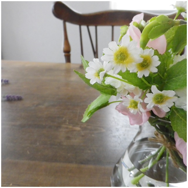 こぼれないお水に春の優しいお花をふんわり活けて Iichi ハンドメイド クラフト作品 手仕事品の通販