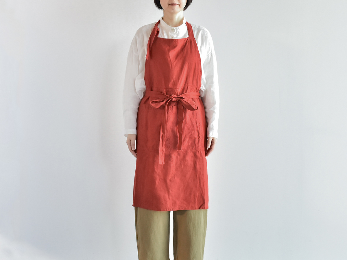 Te 002 日本製品染め リネン カフェエプロン プレーンレッド Teint Iichi ハンドメイド クラフト作品 手仕事品の通販