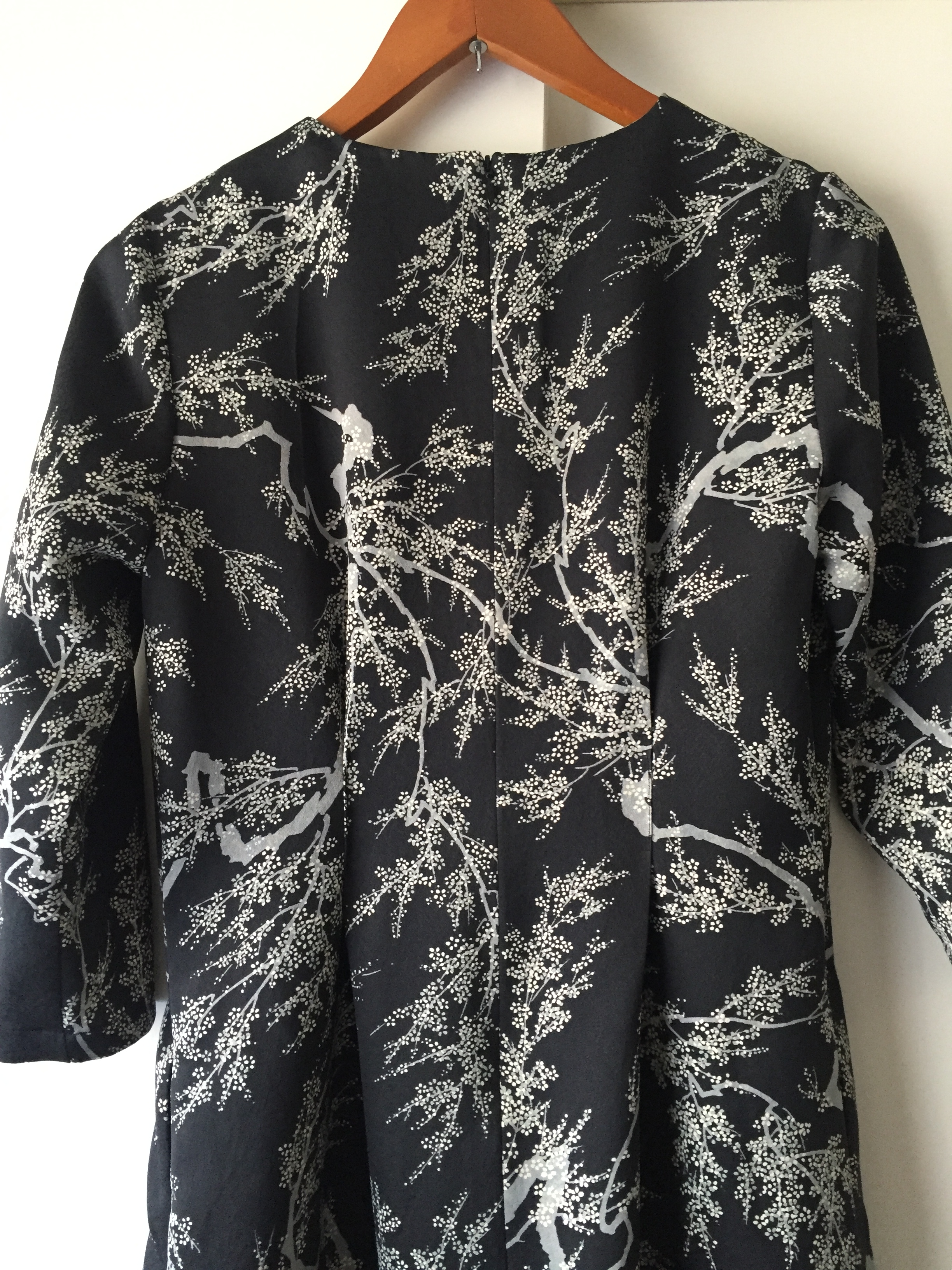 着物リメイクワンピース 夜桜 Iichi ハンドメイド クラフト作品 手仕事品の通販