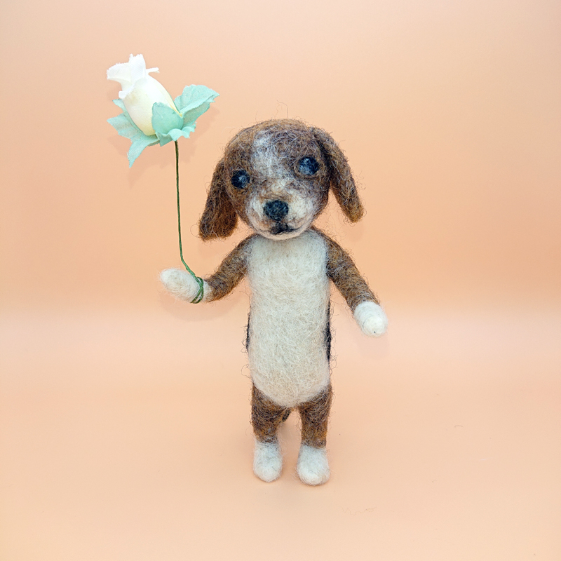 お花を持つビーグル犬 羊毛フェルト Iichi ハンドメイド クラフト作品 手仕事品の通販