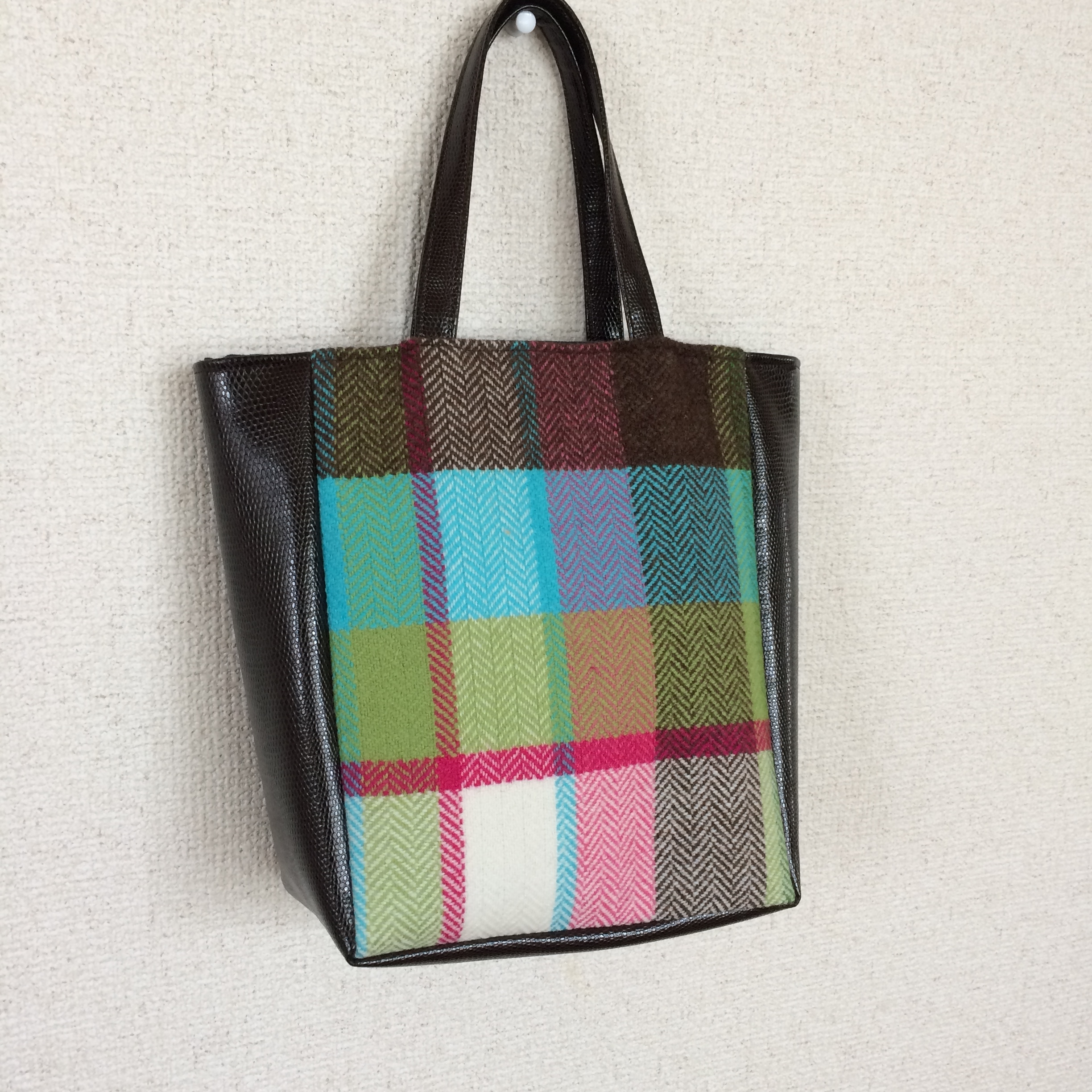 チェック柄の小さなトートバッグ Iichi ハンドメイド クラフト作品 手仕事品の通販 チェック柄の小さなトートバッグ Iichi ハンドメイド クラフト作品 手仕事品の通販