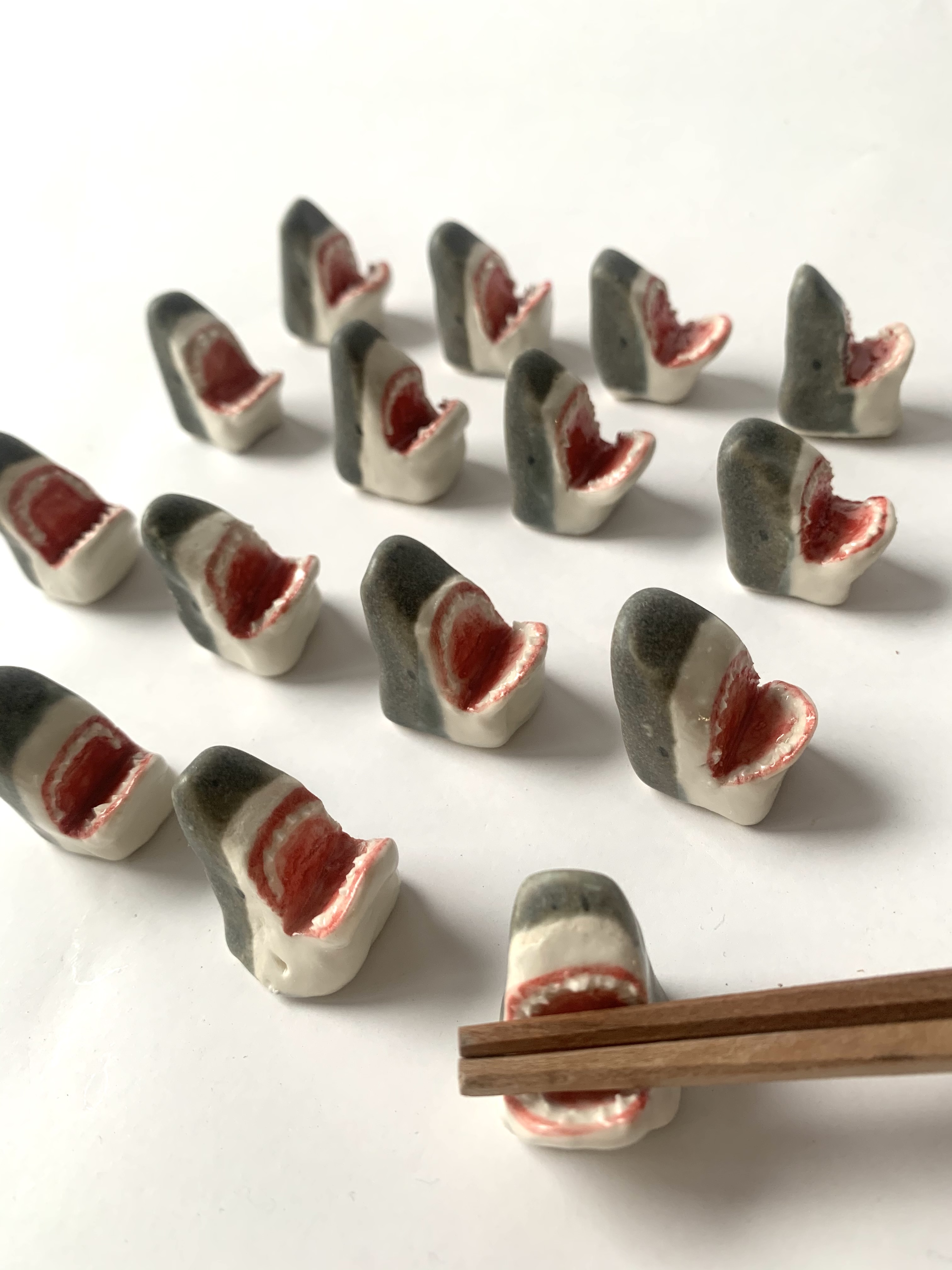 サメ 箸置き 2個セット | iichi ハンドメイド・クラフト作品・手仕事品の通販