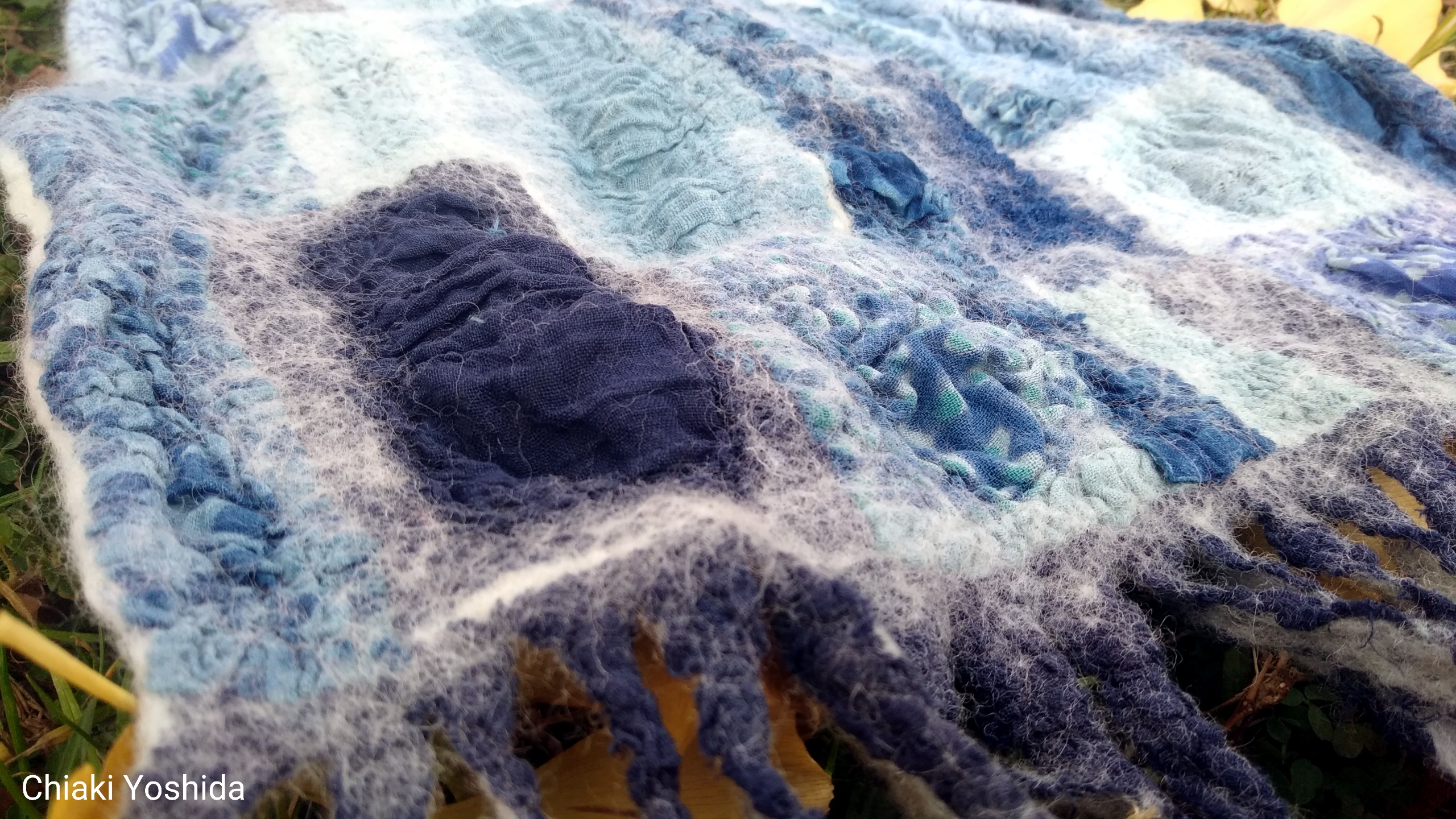 Pattiworkストール 雪の日のしろ 対をなすもの インド綿ブロックプリント藍染 羊毛フェルト Iichi ハンドメイド クラフト作品 手仕事品の通販