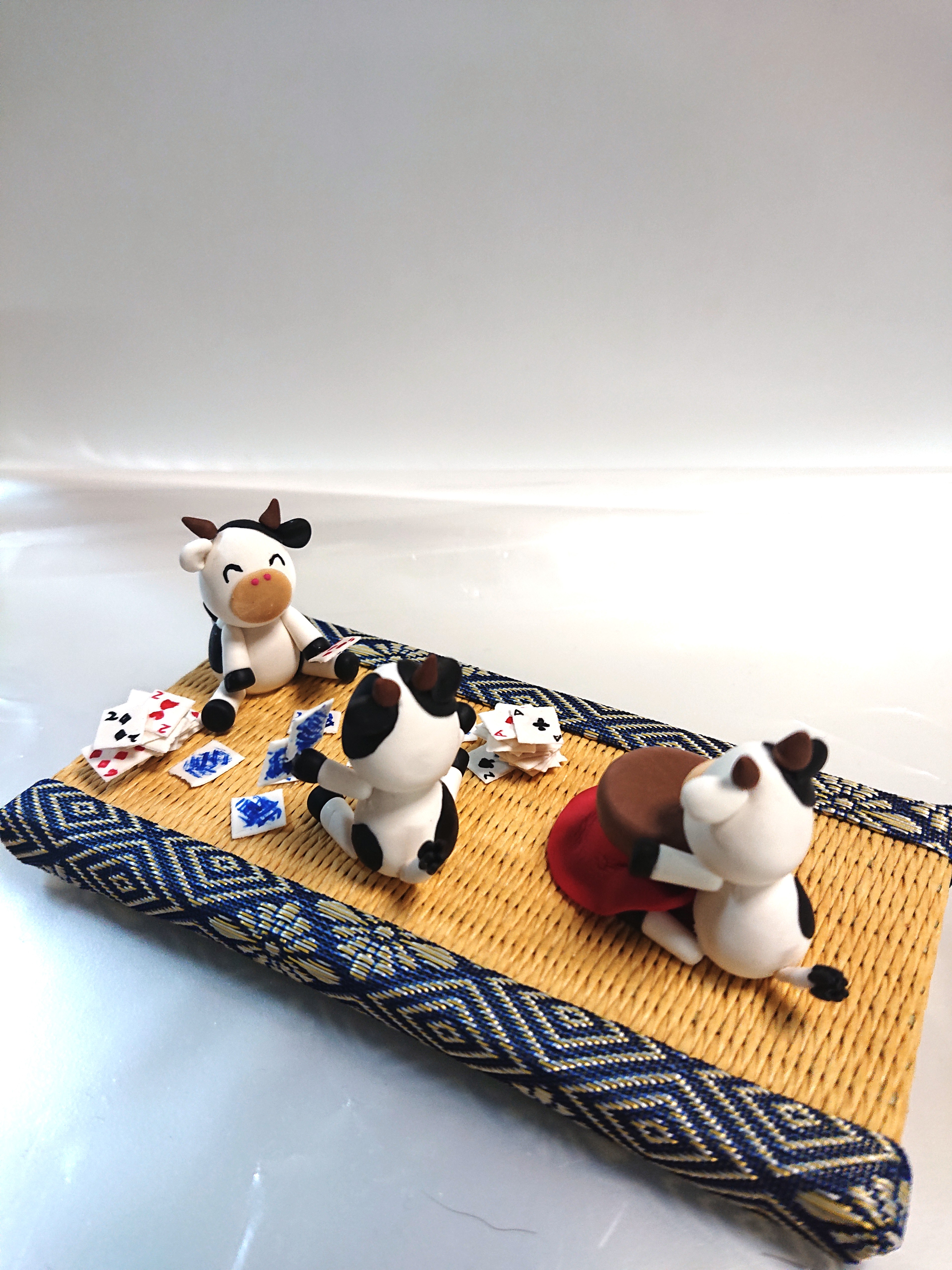 可愛い牛さんとこたつ トランプ付き Iichi ハンドメイド クラフト作品 手仕事品の通販
