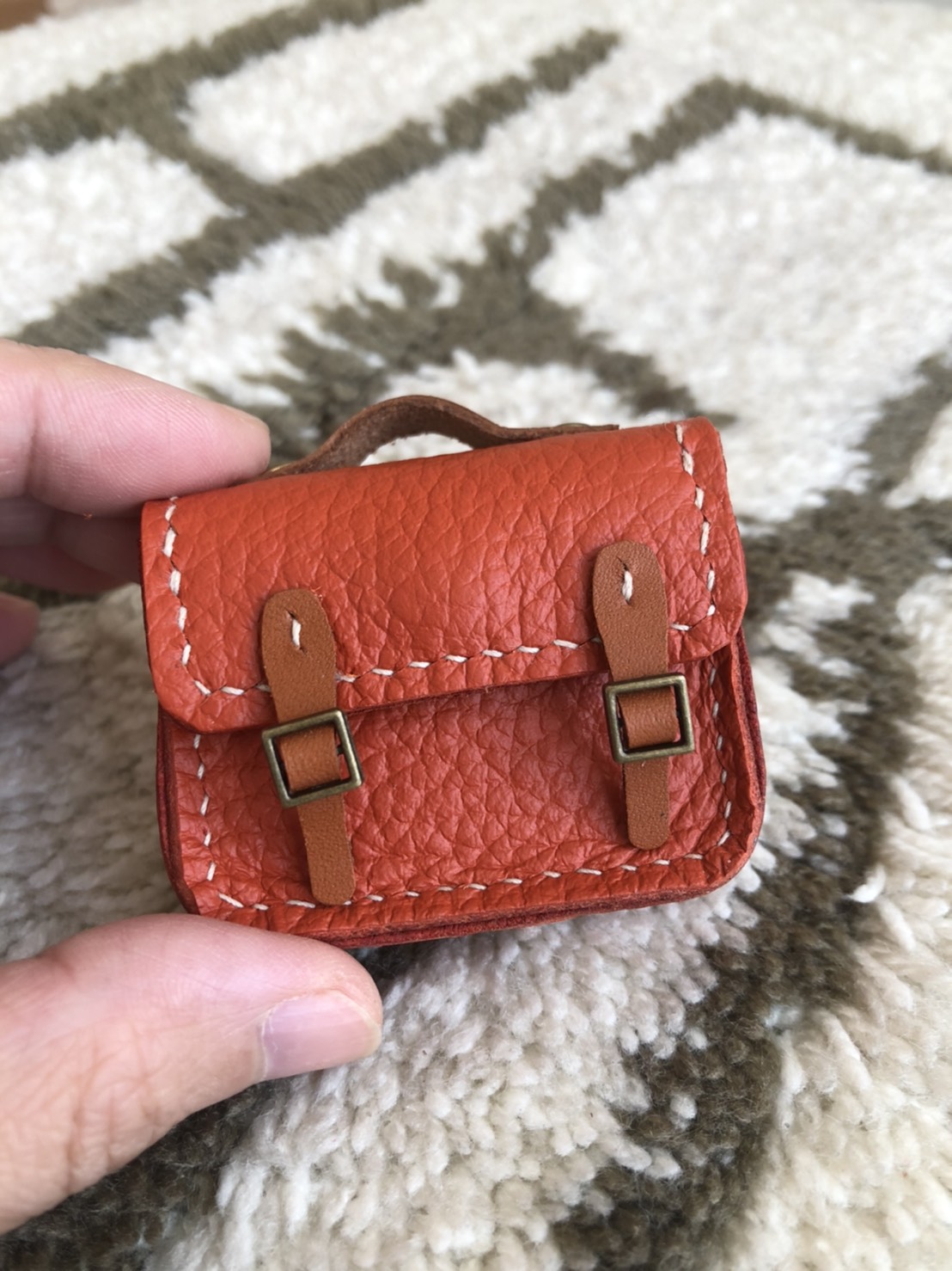 ミニチュアバッグ ベルト飾り付き Iichi ハンドメイド クラフト作品 手仕事品の通販