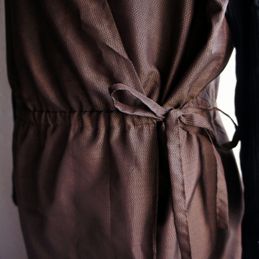 着物リメイク 赤錆色紬 シャーリングカシュクールワンピース Iichi ハンドメイド クラフト作品 手仕事品の通販