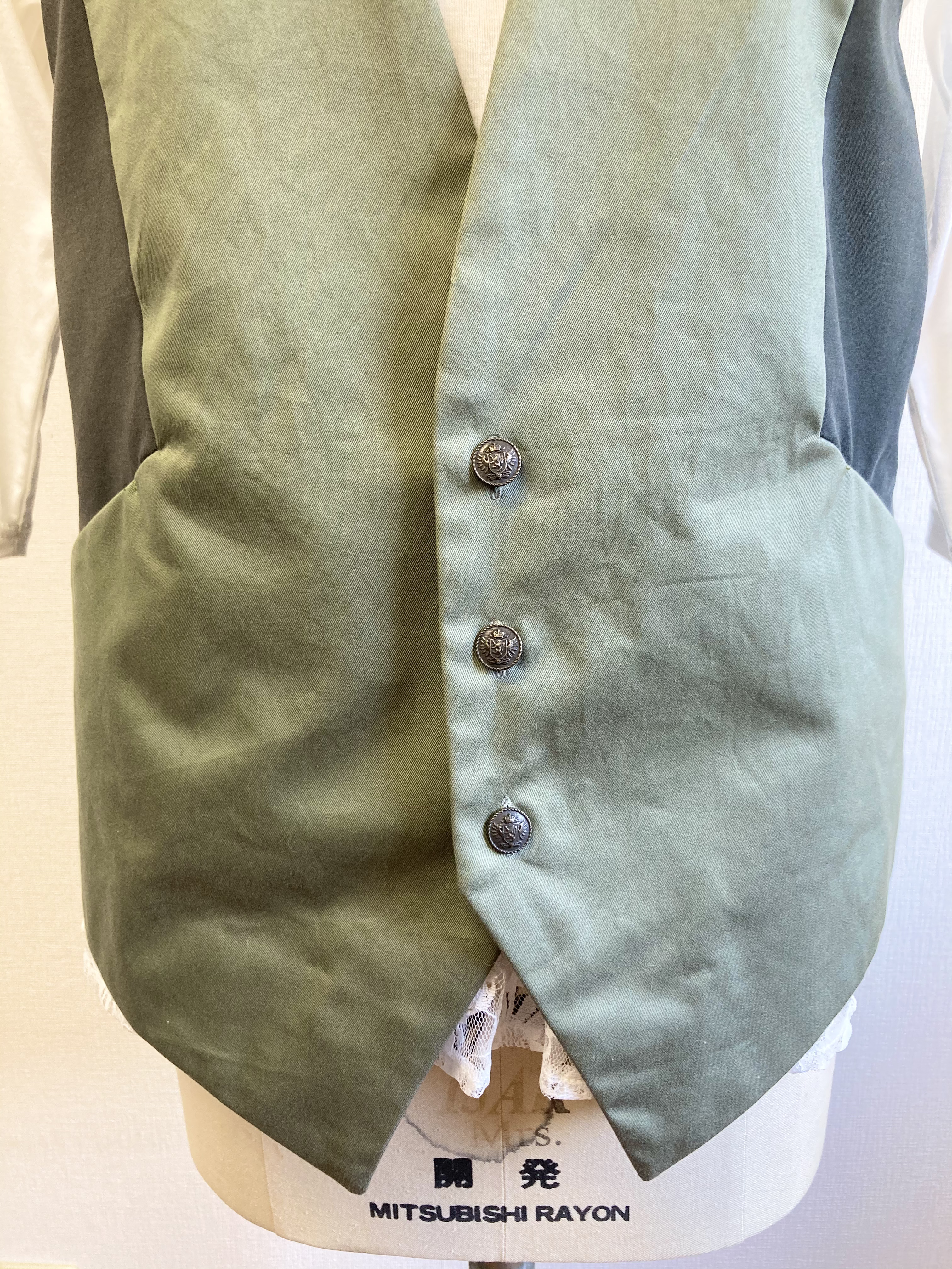 セール価格 男女兼用 バイカラーv首ベスト カーキ 裏地付き サイズフリー メンズ M レディースl Iichi ハンドメイド クラフト作品 手仕事品の通販