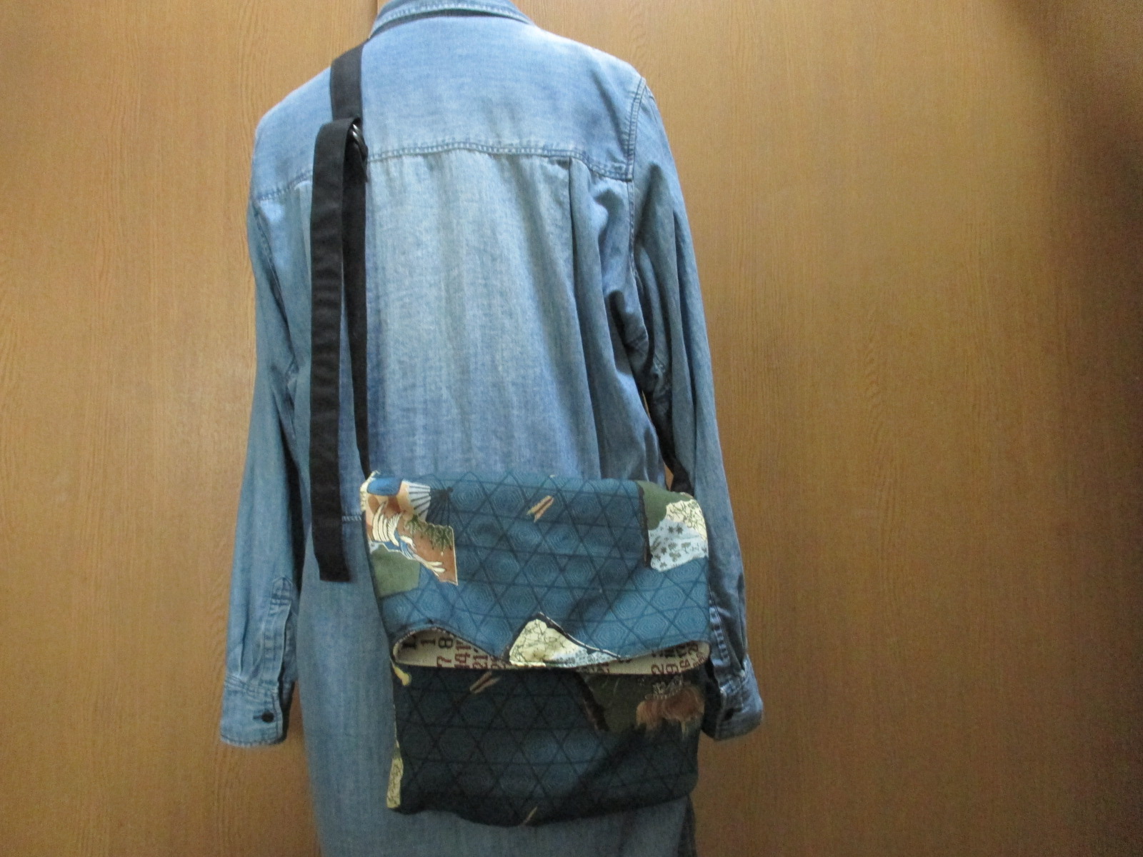 メンズ 男性用 ショルダーバッグ メッセンジャーバッグ Iichi ハンドメイド クラフト作品 手仕事品の通販