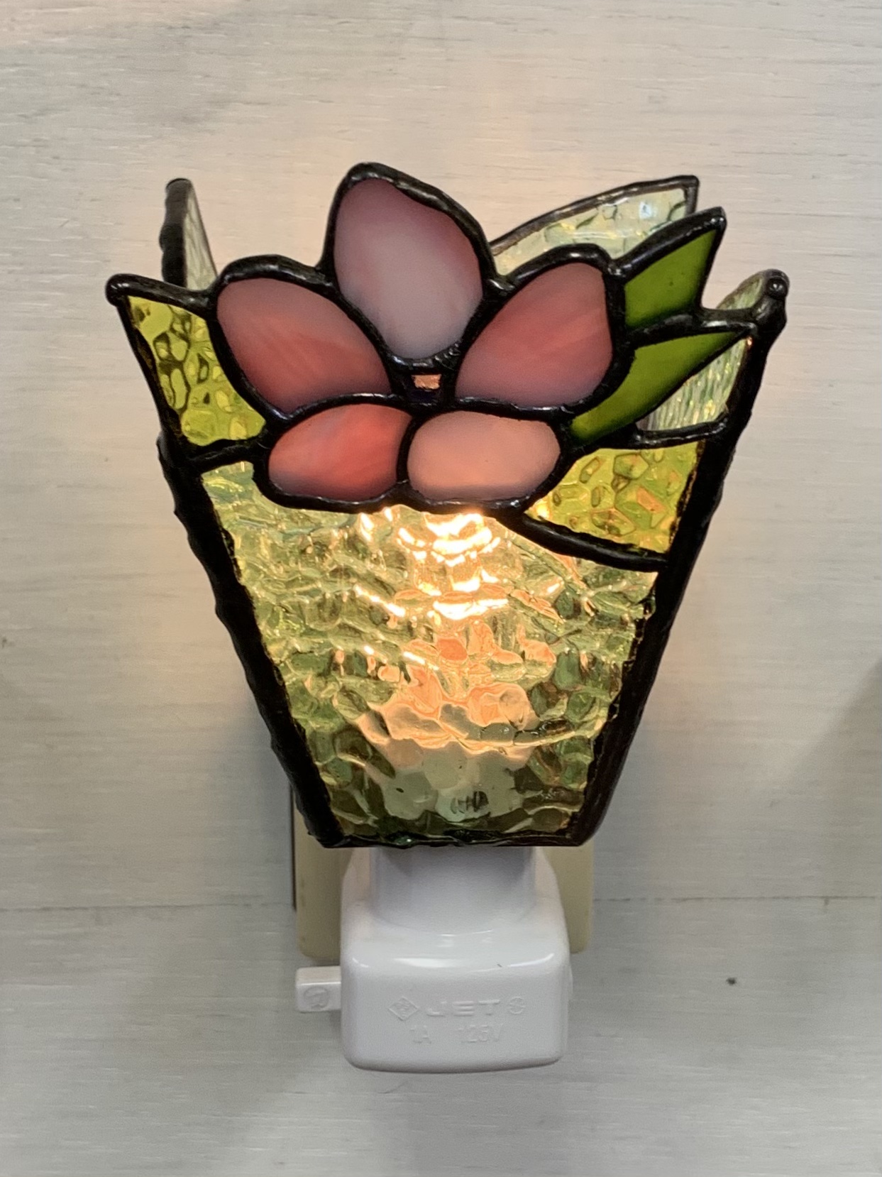 おやすみランプ 桃の花 ステンドグラスランプ フットランプ Iichi ハンドメイド クラフト作品 手仕事品の通販