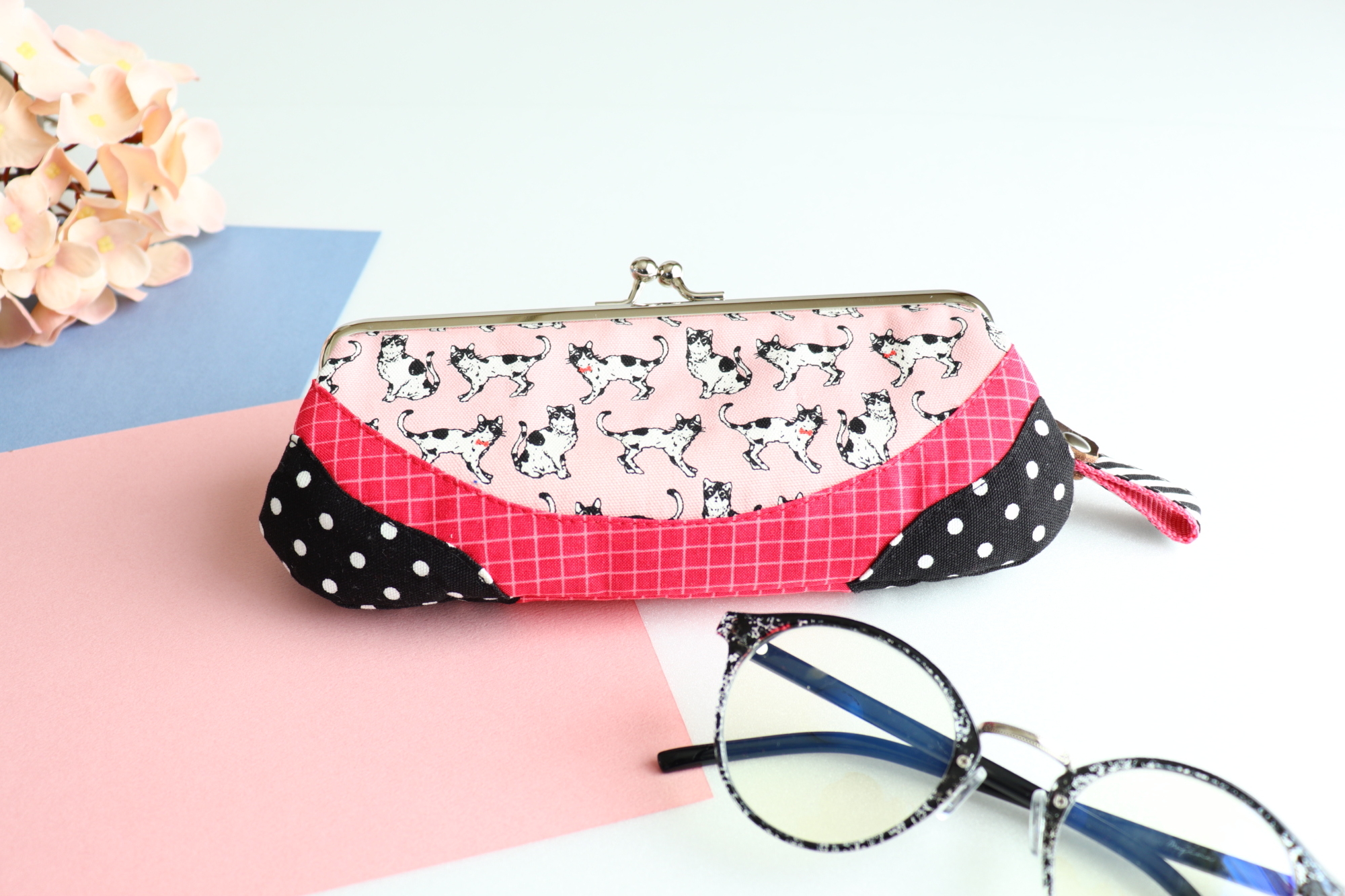 猫のパレード がま口メガネケース Iichi ハンドメイド クラフト作品 手仕事品の通販