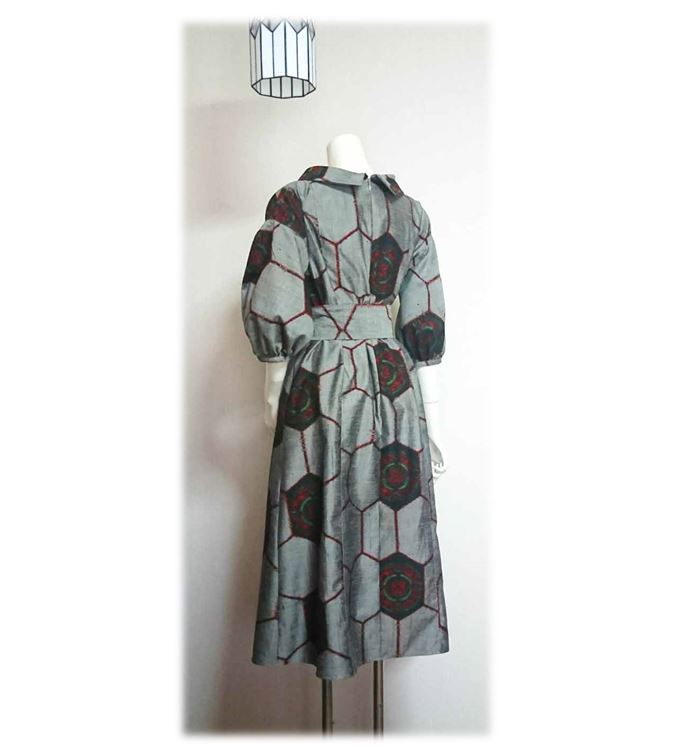 1 紬リメイクレトロａラインワンピース シルバーグレー 亀甲 Iichi ハンドメイド クラフト作品 手仕事品の通販