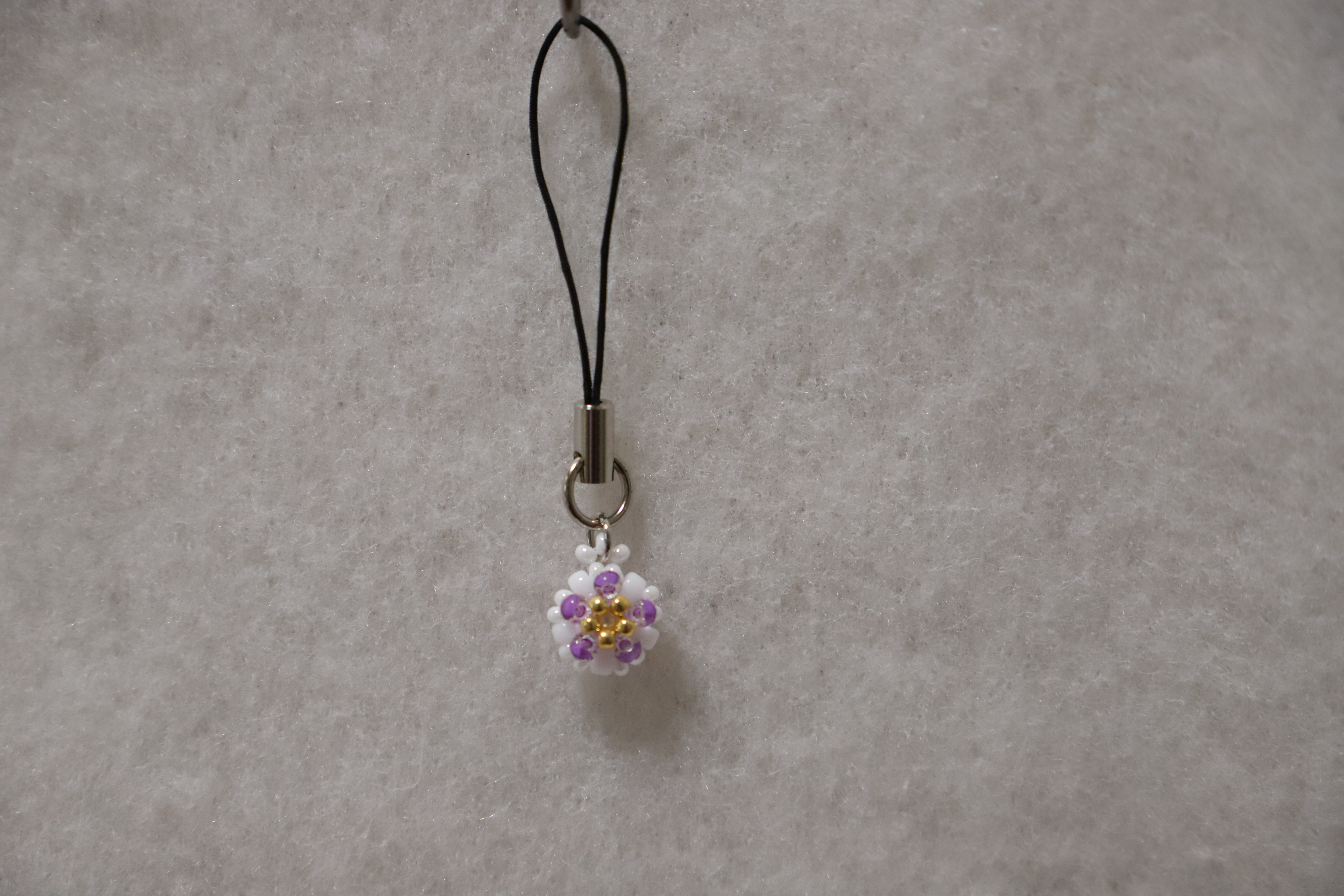 ビーズ玉ストラップ花柄 紫花 Sk14 Iichi ハンドメイド クラフト作品 手仕事品の通販