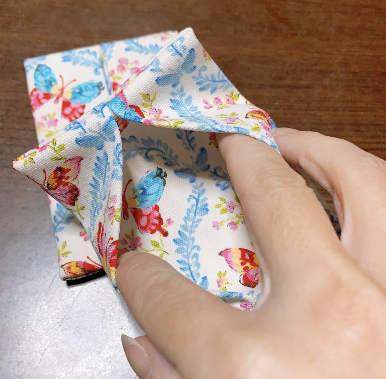 蝶々柄 ポケット付きミニポケットティッシュケースセット Iichi ハンドメイド クラフト作品 手仕事品の通販