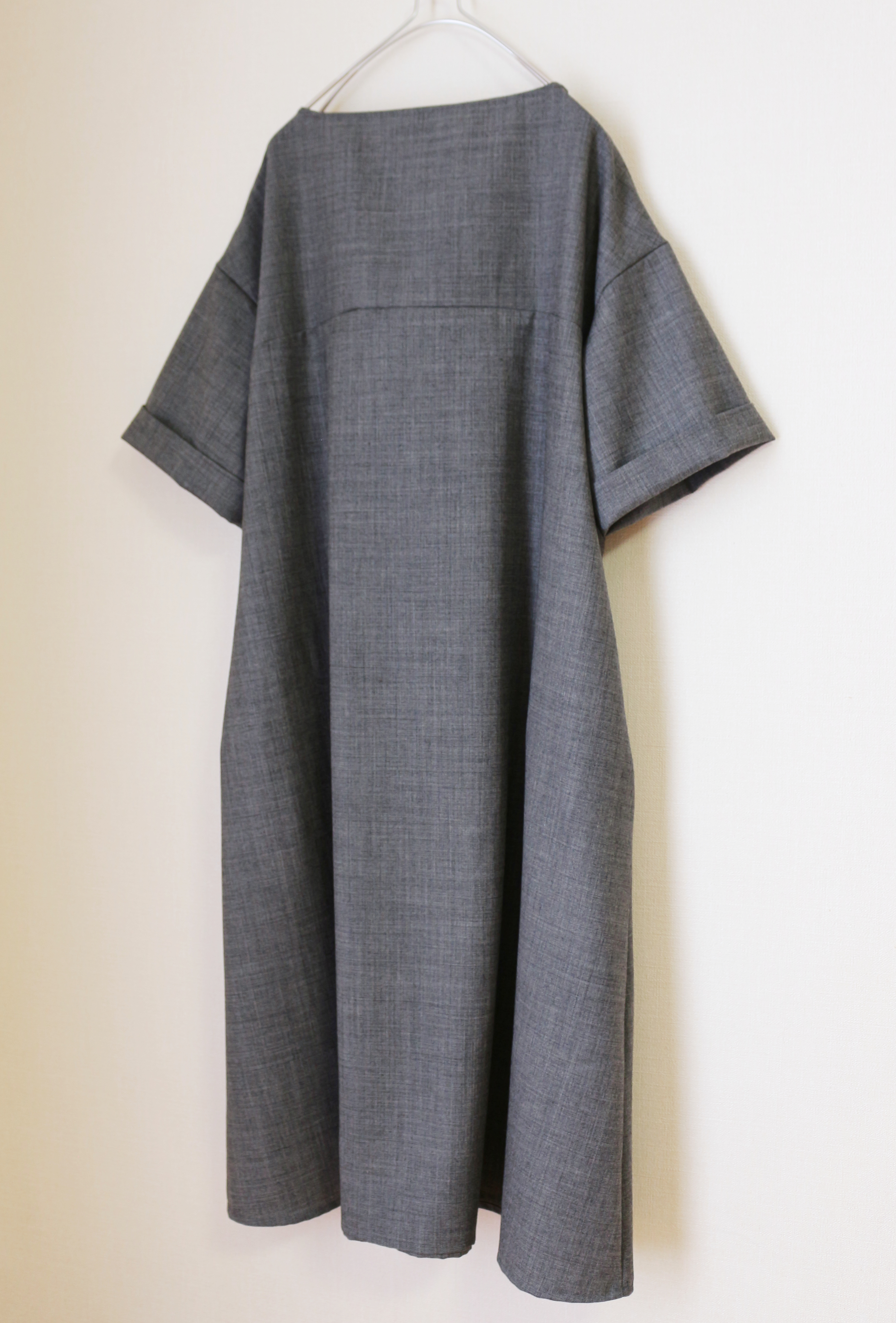 春夏 さらさら素材のロングワンピース グレー Iichi ハンドメイド クラフト作品 手仕事品の通販