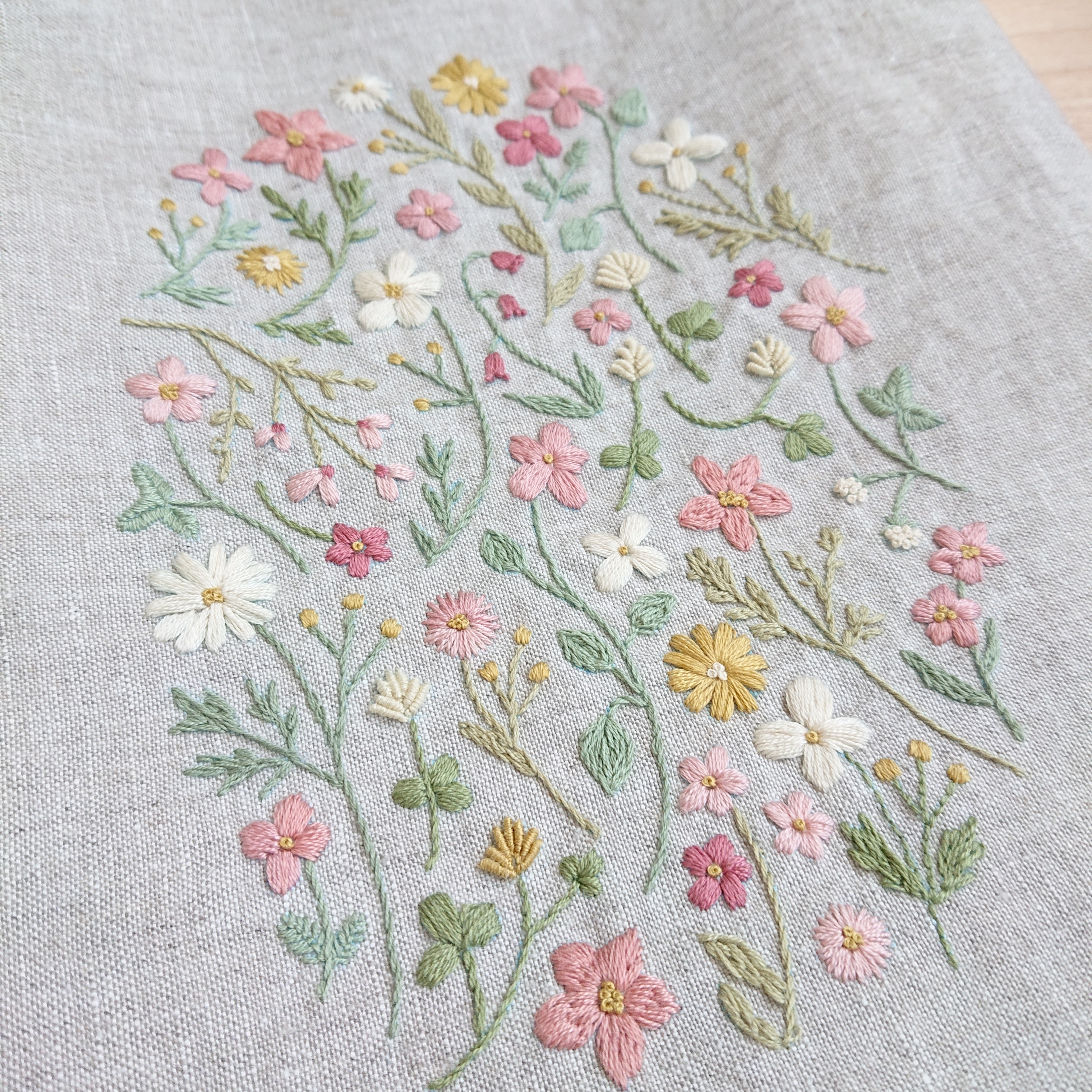 受注販売 大サイズ 春のガーデン刺繍トートバッグ Iichi ハンドメイド クラフト作品 手仕事品の通販