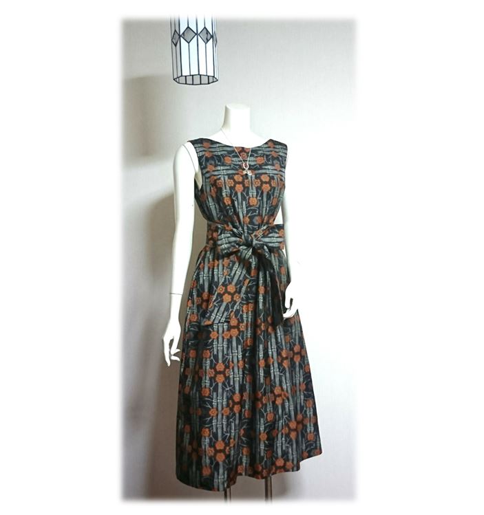 192 ジャンスカにもなる大島紬aラインワンピース 黒 オレンジ 竹梅 Iichi ハンドメイド クラフト作品 手仕事品の通販