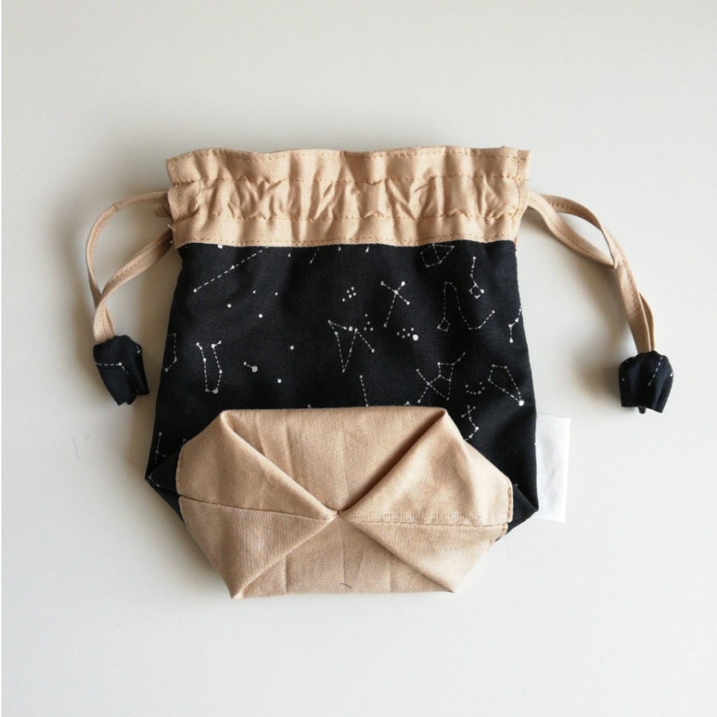 ループエンドが可愛いちょっと大人なコップ袋 ブラック 星座 Iichi ハンドメイド クラフト作品 手仕事品の通販