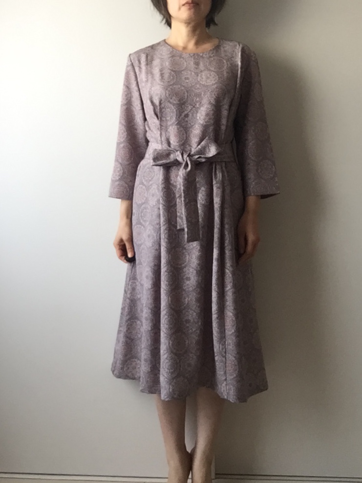 着物リメイクワンピース ライトグレー Iichi ハンドメイド クラフト作品 手仕事品の通販