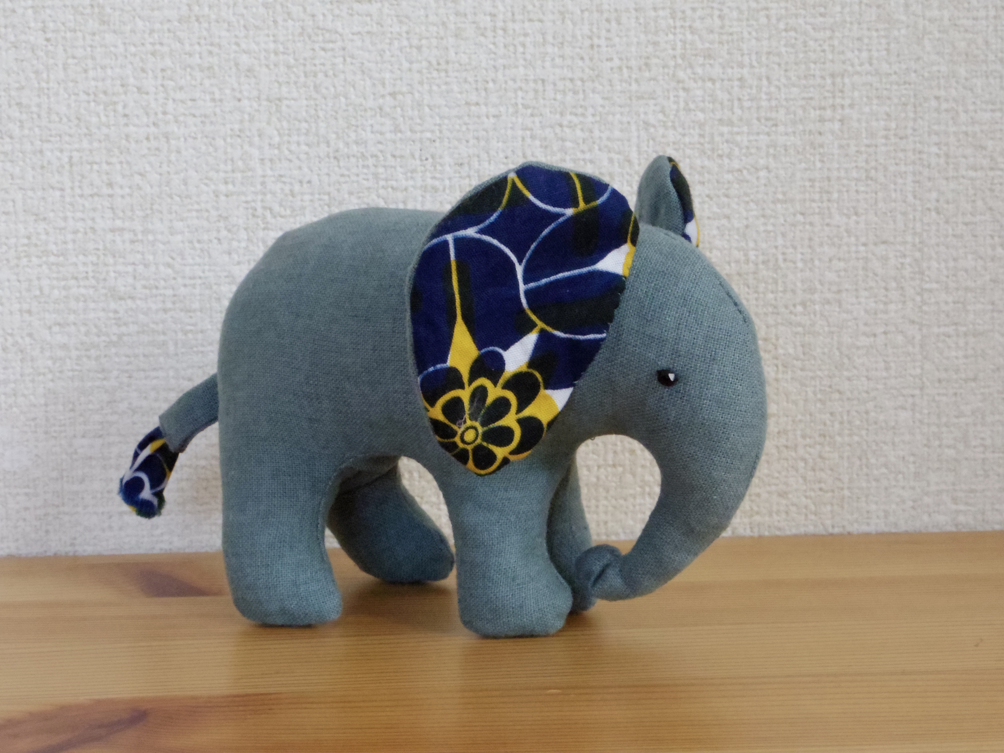 大きくなるんだゾウ ぬいぐるみ ブルーグリーン Iichi ハンドメイド クラフト作品 手仕事品の通販