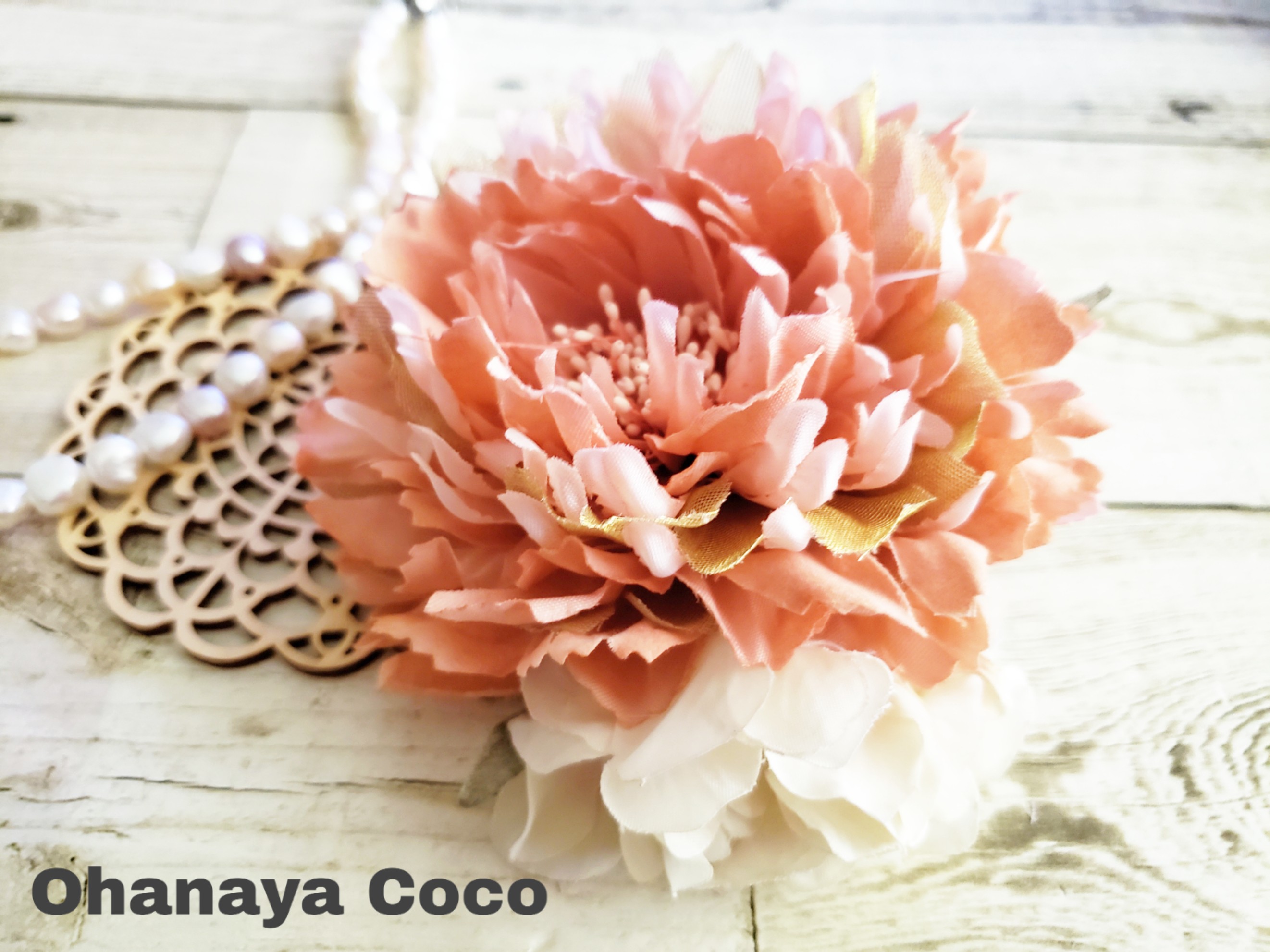 サーモンピンク くすみ色ピオニーのコサージュ No Iichi ハンドメイド クラフト作品 手仕事品の通販