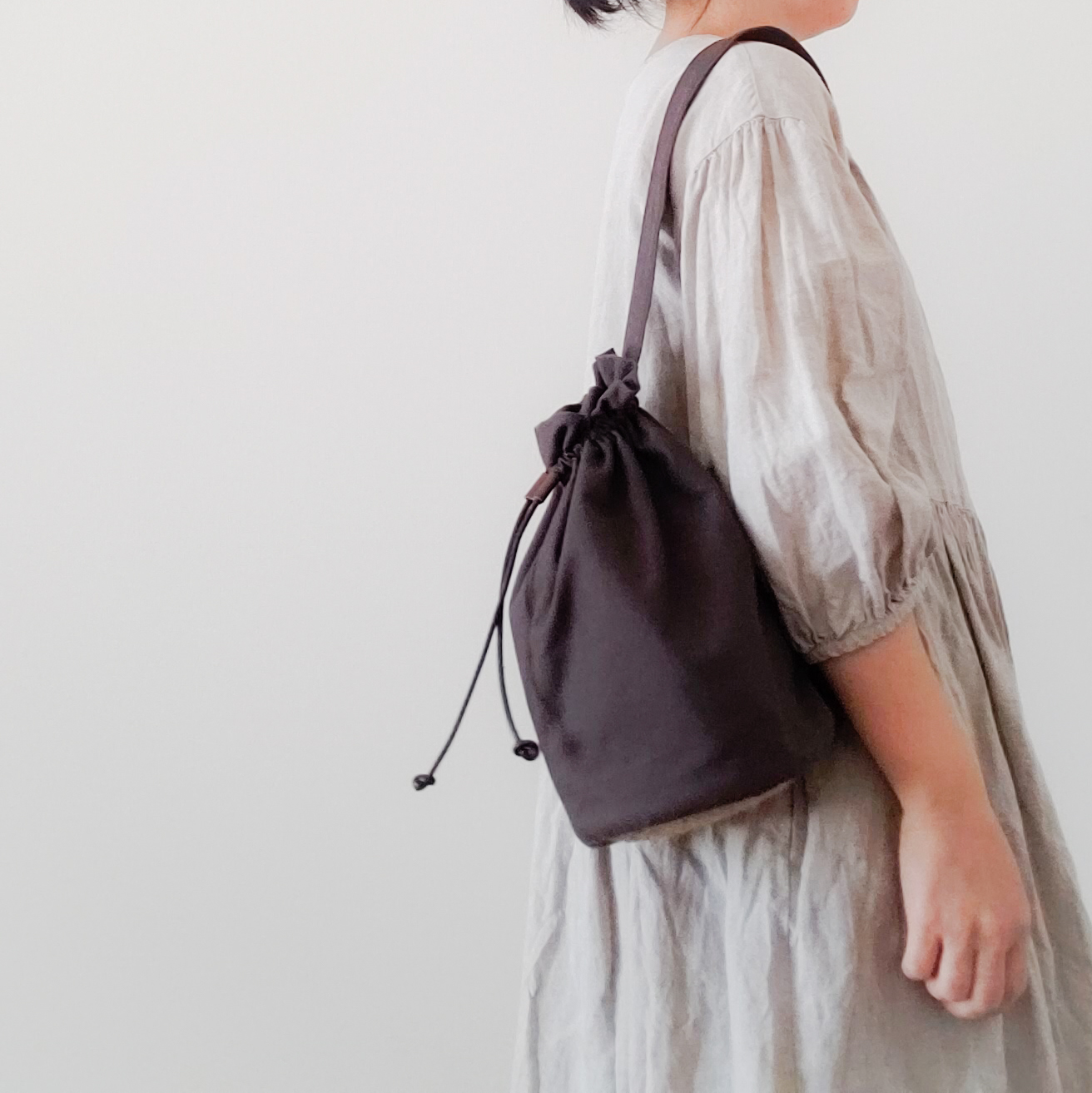 Linen One Shoulder Ruck Sack Long 受注制作 リネンワンショルダーリュック ロング Iichi ハンドメイド クラフト作品 手仕事品の通販