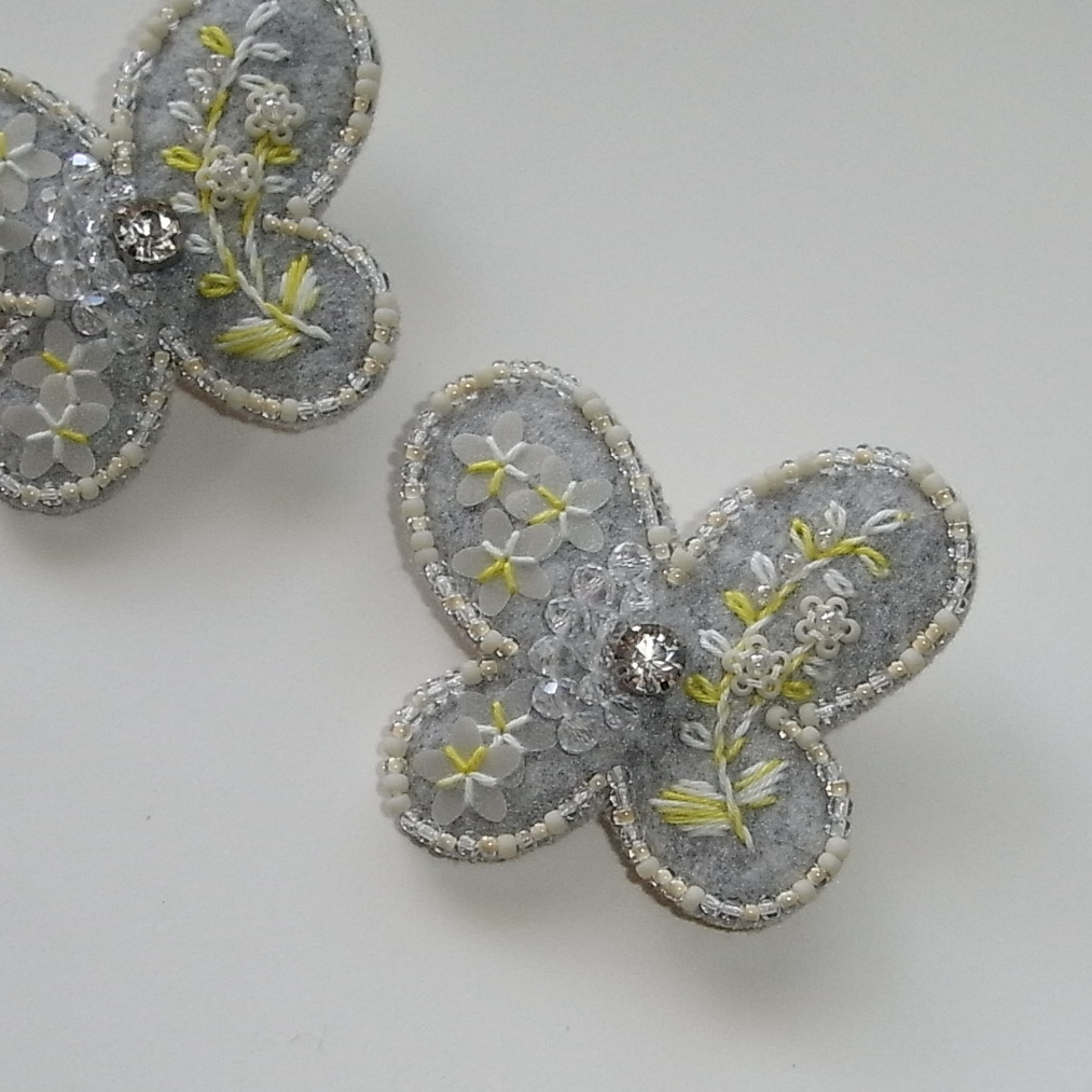 SALE／89%OFF】 グレーの花のビーズ刺繍ストールピン23A20PFa nuseluj.com