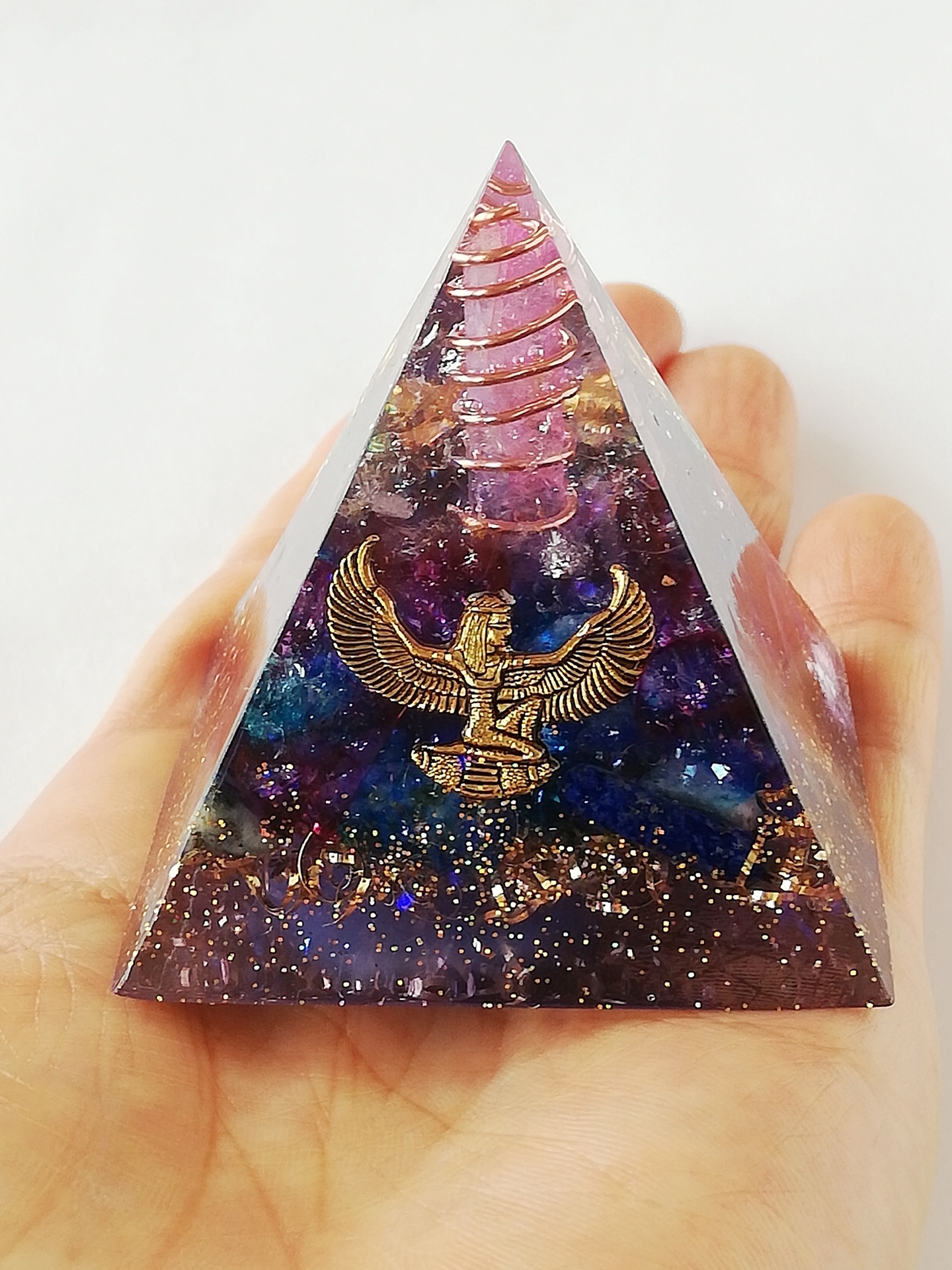 ピラミッド型オルゴナイト 女神イシス Iichi ハンドメイド クラフト作品 手仕事品の通販