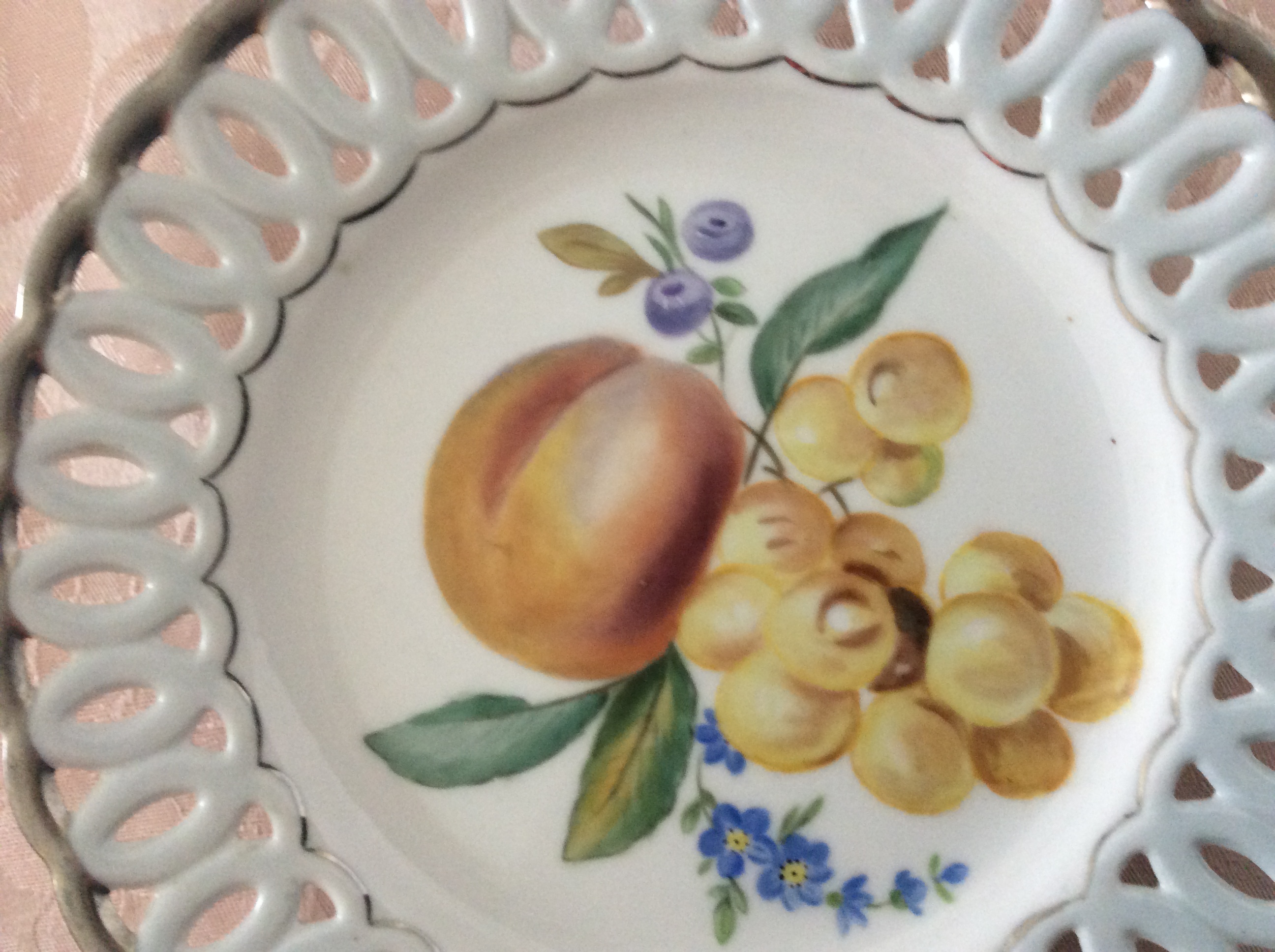 桃と白ブドウの絵皿 Iichi ハンドメイド クラフト作品 手仕事品の通販