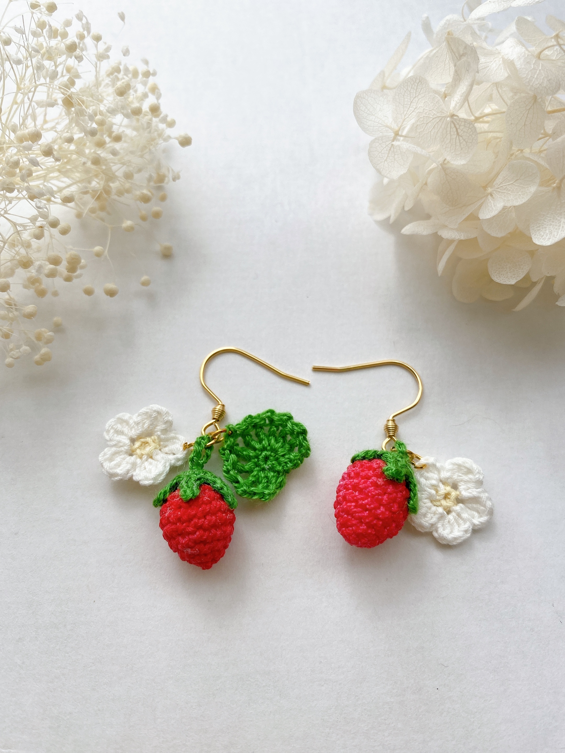 いちごのピアス Iichi ハンドメイド クラフト作品 手仕事品の通販