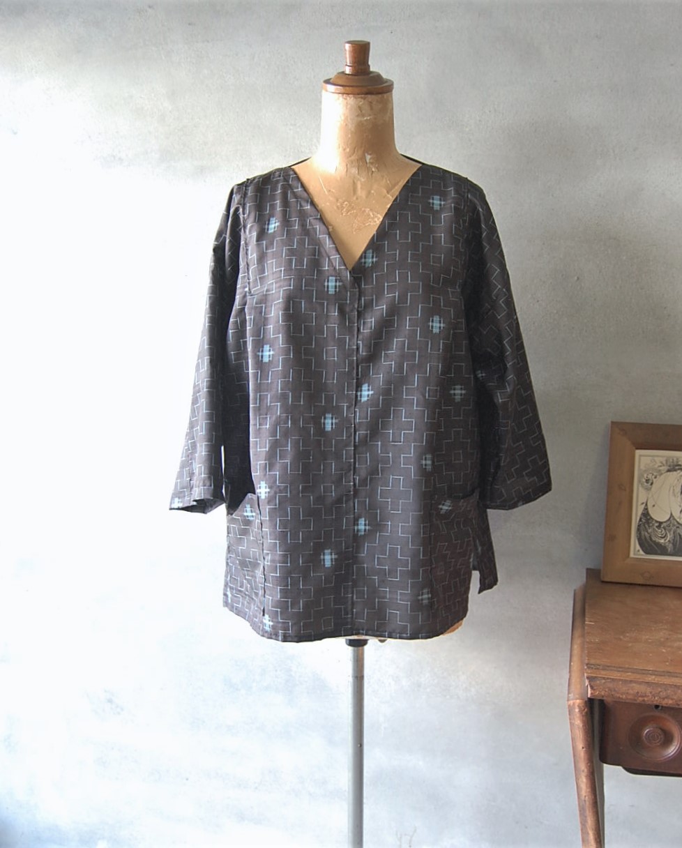 大島紬 十字柄のチュニック 着物リメイク Iichi ハンドメイド クラフト作品 手仕事品の通販