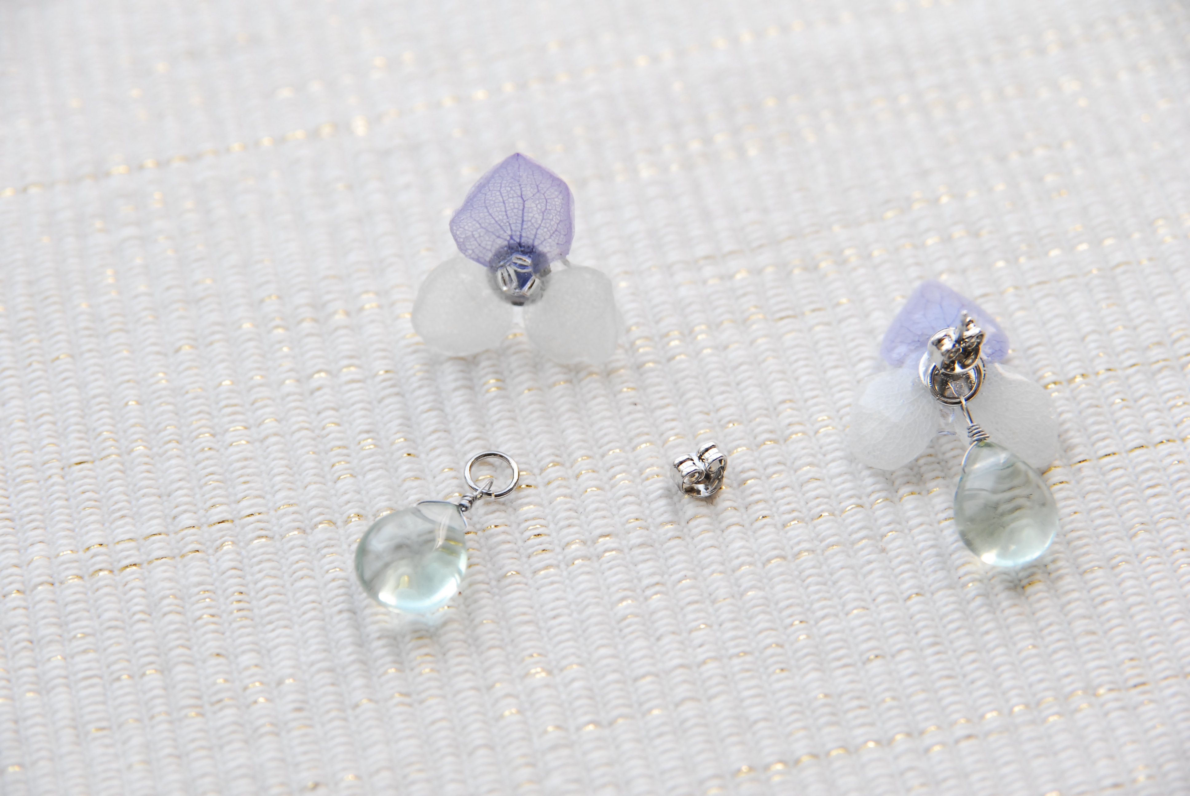 あじさいとフローライトのピアス 緑 Iichi ハンドメイド クラフト作品 手仕事品の通販
