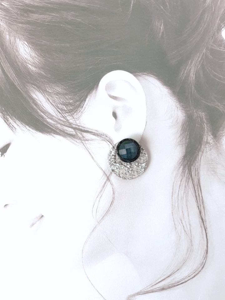 透明感で遊ぶaccessories クリア シルバー 大人っぽピアス イヤリングd Iichi ハンドメイド クラフト作品 手仕事品の通販