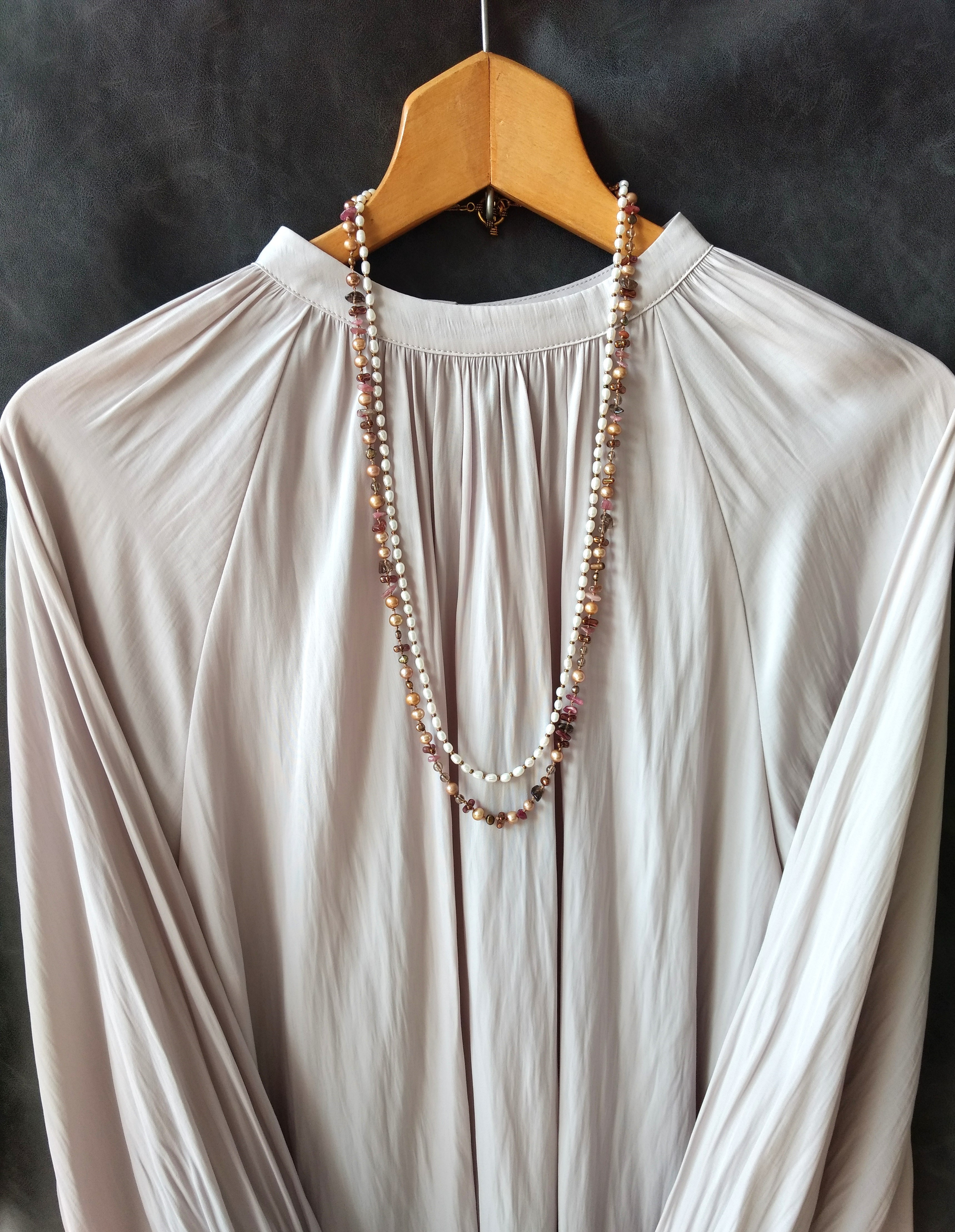 くすみピンクと淡水パールの２連ネックレス Iichi ハンドメイド クラフト作品 手仕事品の通販