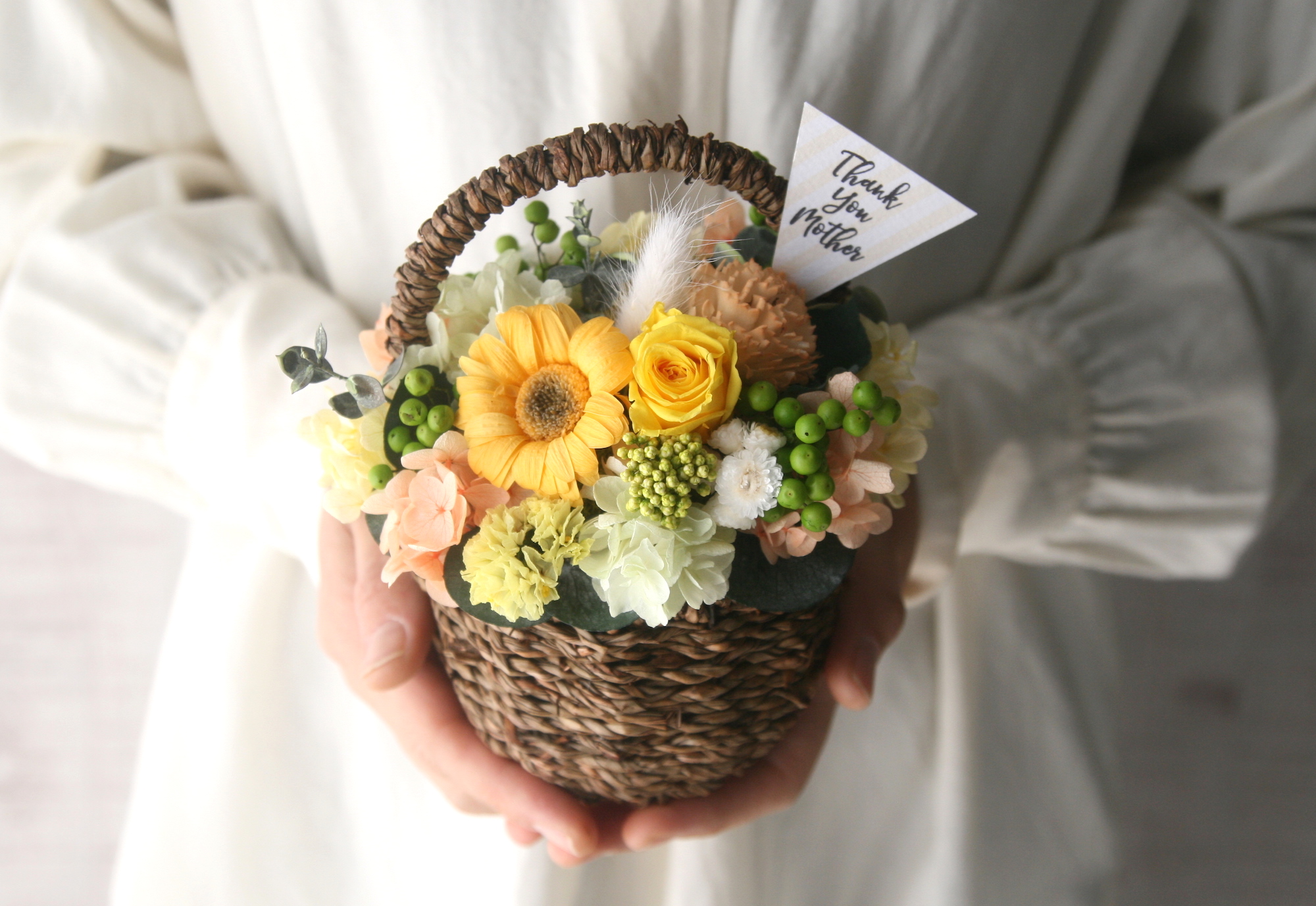 母の日おすすめ ガーベラとカーネーションの Flower Basket S Iichi ハンドメイド クラフト作品 手仕事品の通販