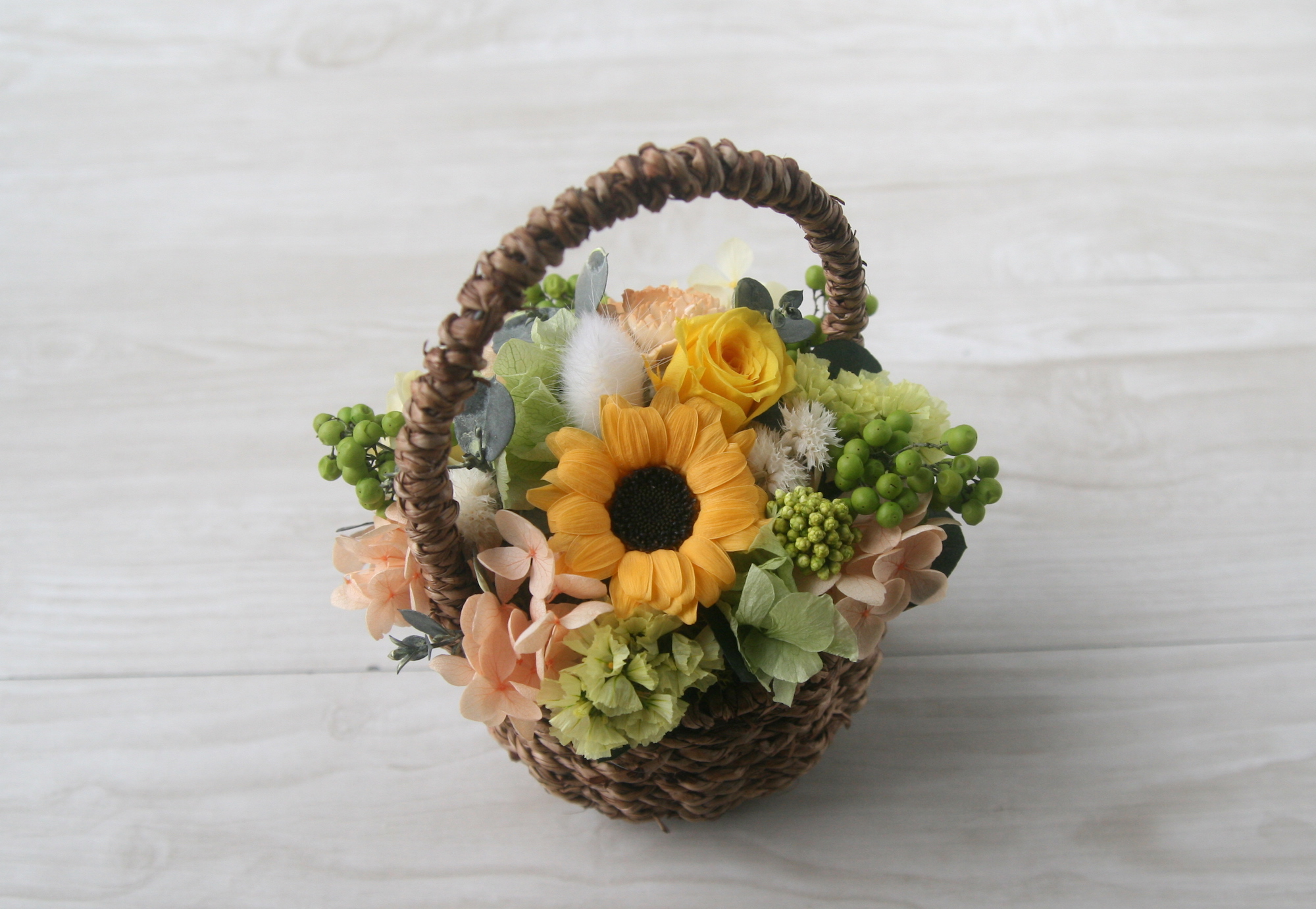 ガーベラとカーネーションの Flower Basket S Iichi ハンドメイド クラフト作品 手仕事品の通販