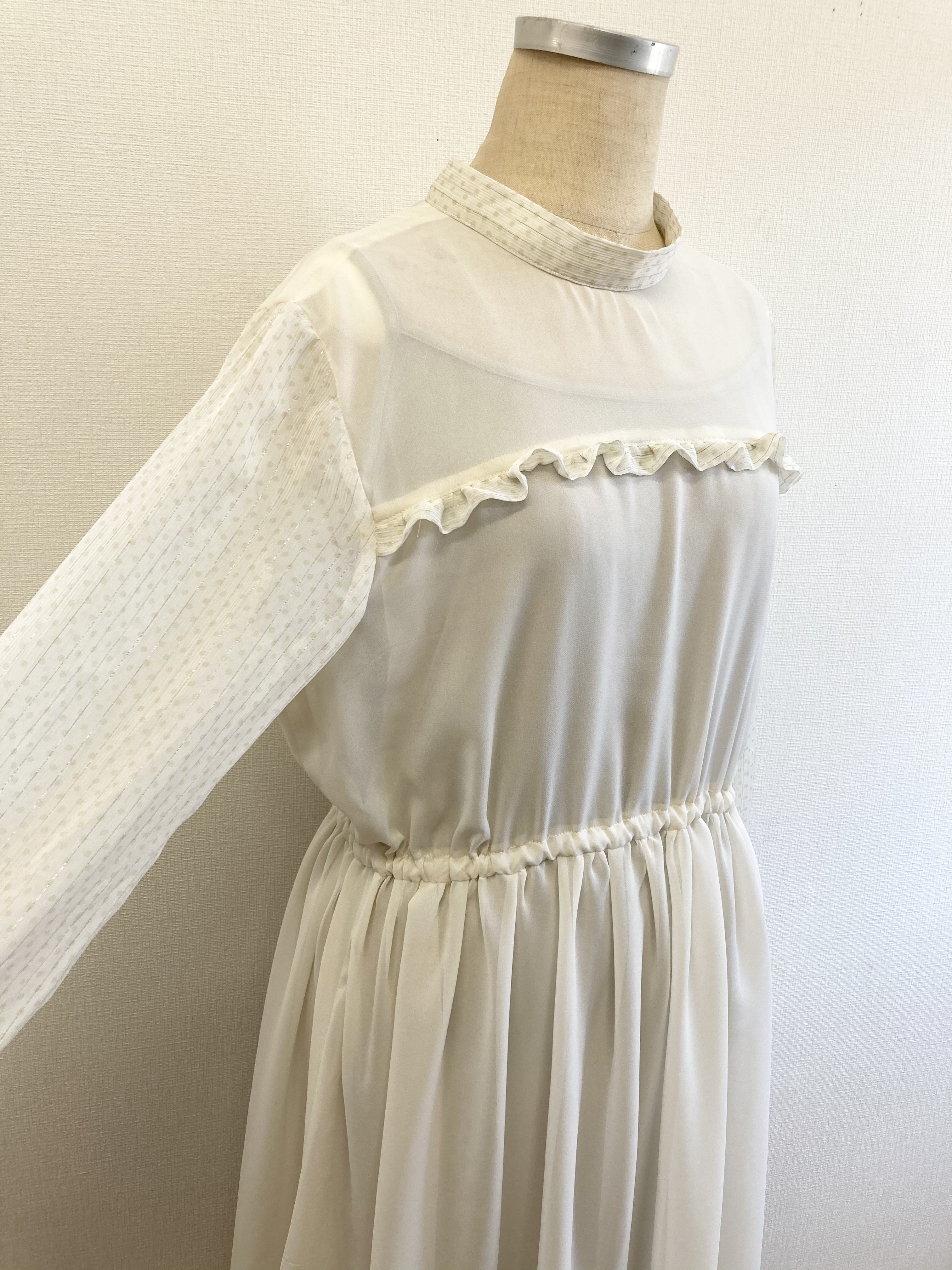 セール価格 大人の透け感 シースルーシフォン素材長袖ワンピース ベージュ サイズフリー L インナーなし Iichi ハンドメイド クラフト作品 手仕事品の通販