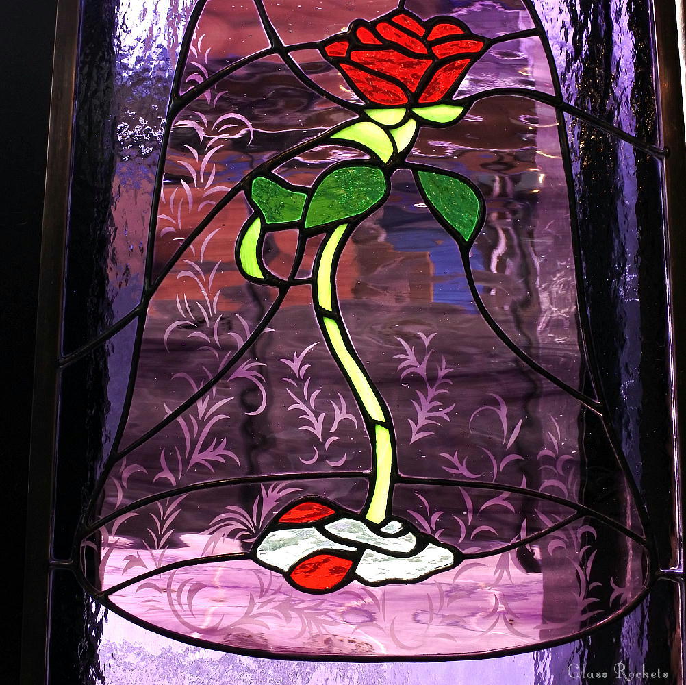 送料無料 美女と野獣 モチーフの薔薇 ステンドグラスパネル 窓 ドア 壁 用 オーダー Iichi ハンドメイド クラフト作品 手仕事品の通販