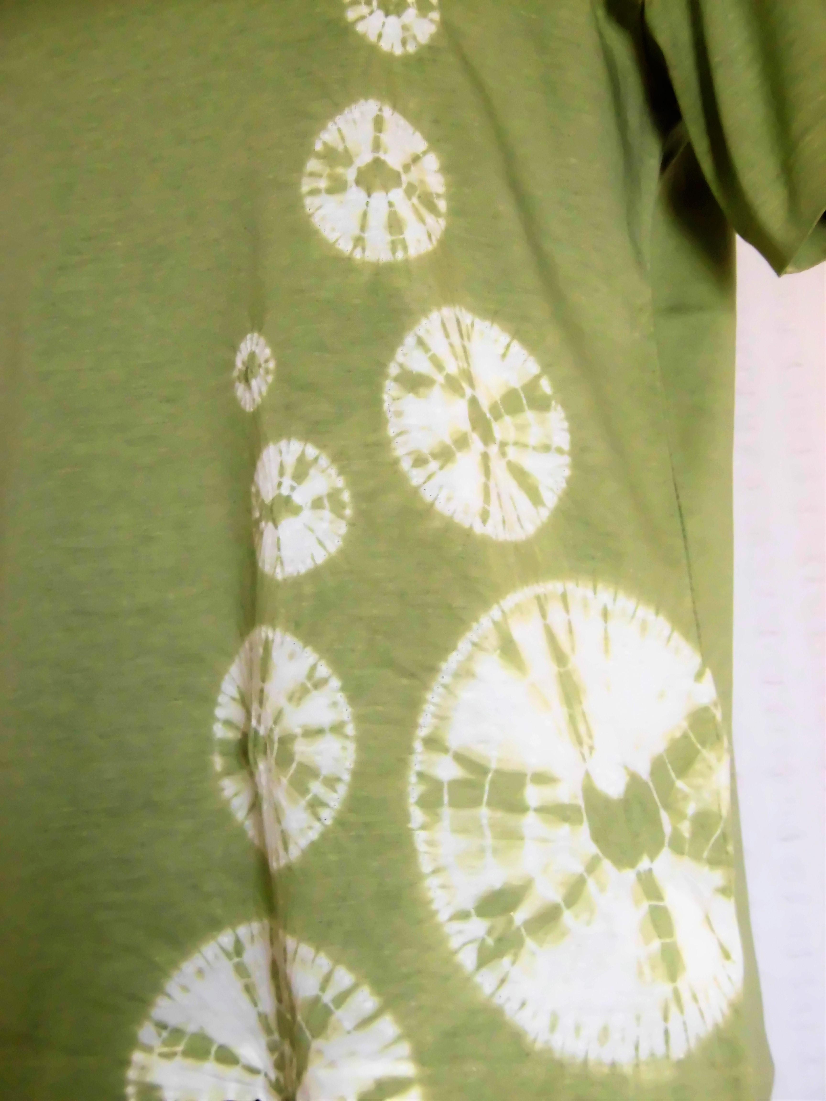 Sale 絞り染 あぶく模様のtシャツ グリーン Iichi ハンドメイド クラフト作品 手仕事品の通販