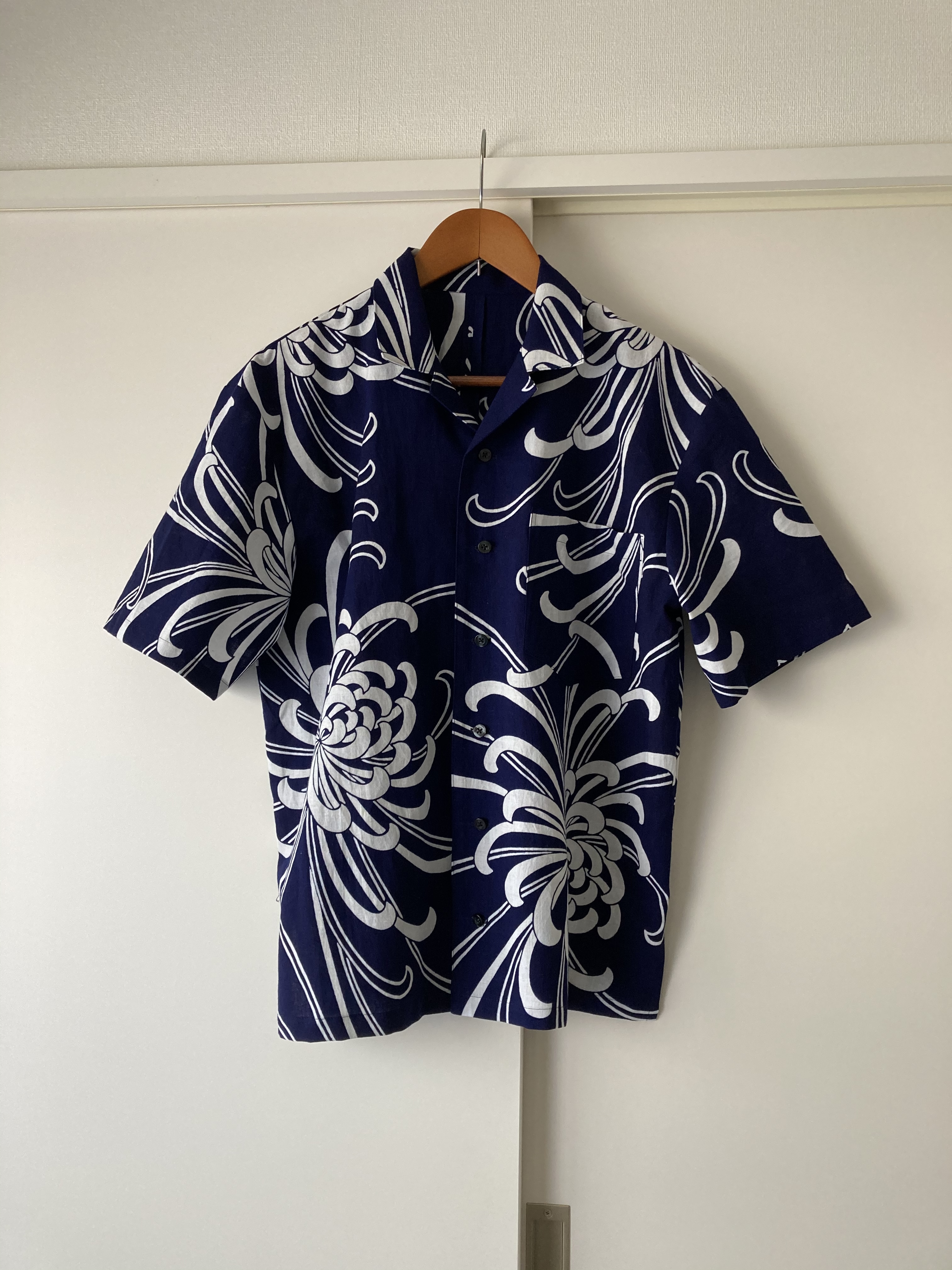 浴衣地で作ったメンズアロハ 菊 Iichi ハンドメイド クラフト作品 手仕事品の通販