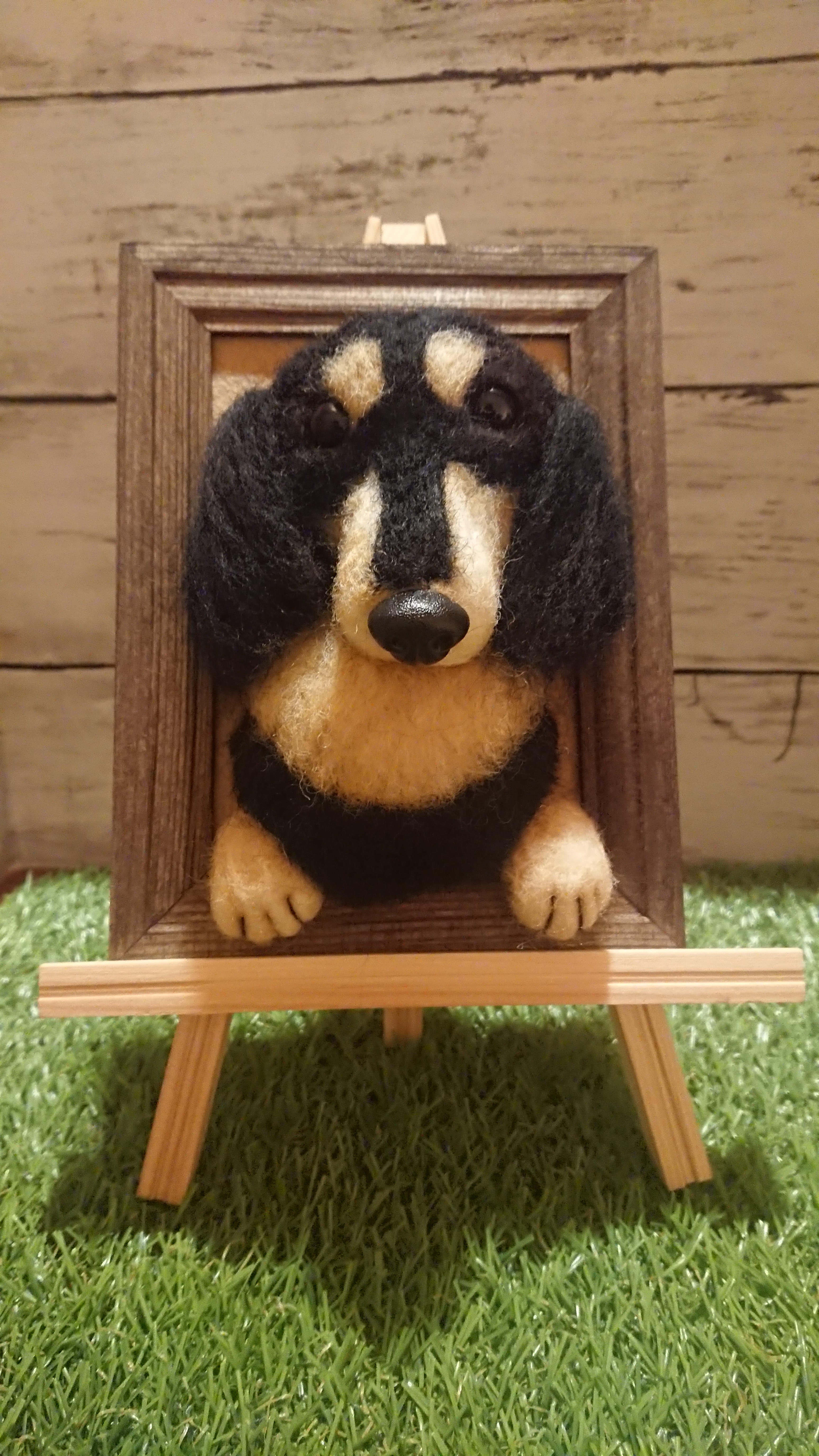 羊毛フェルト 犬 ダックスフント フレーム Iichi ハンドメイド クラフト作品 手仕事品の通販