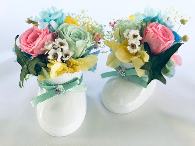 プリザーブドフラワーベビーシューズアレンジ フラワーケースリボンラッピング付き Iichi ハンドメイド クラフト作品 手仕事品の通販