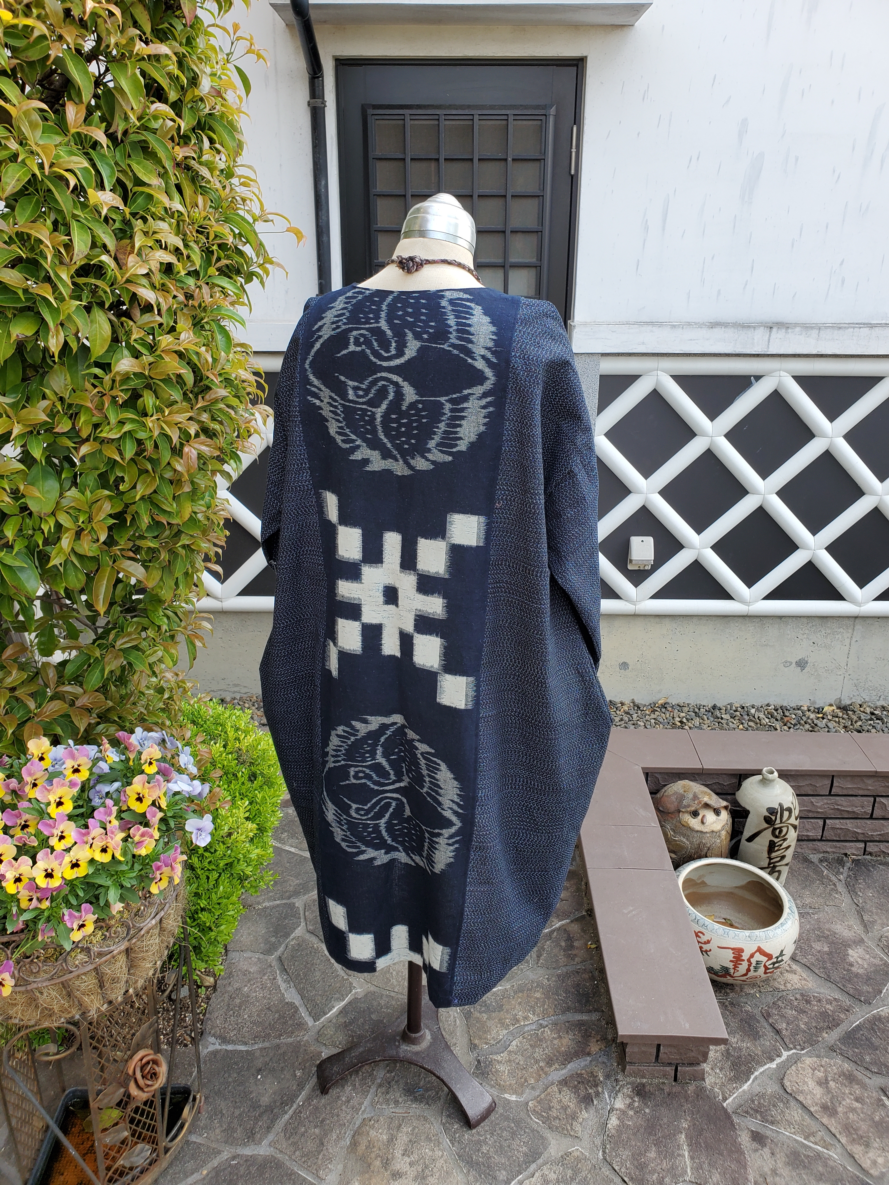 着物リメイク 古布 手作り 絵がすりと亀甲絣 コクーン ワンピース Iichi ハンドメイド クラフト作品 手仕事品の通販
