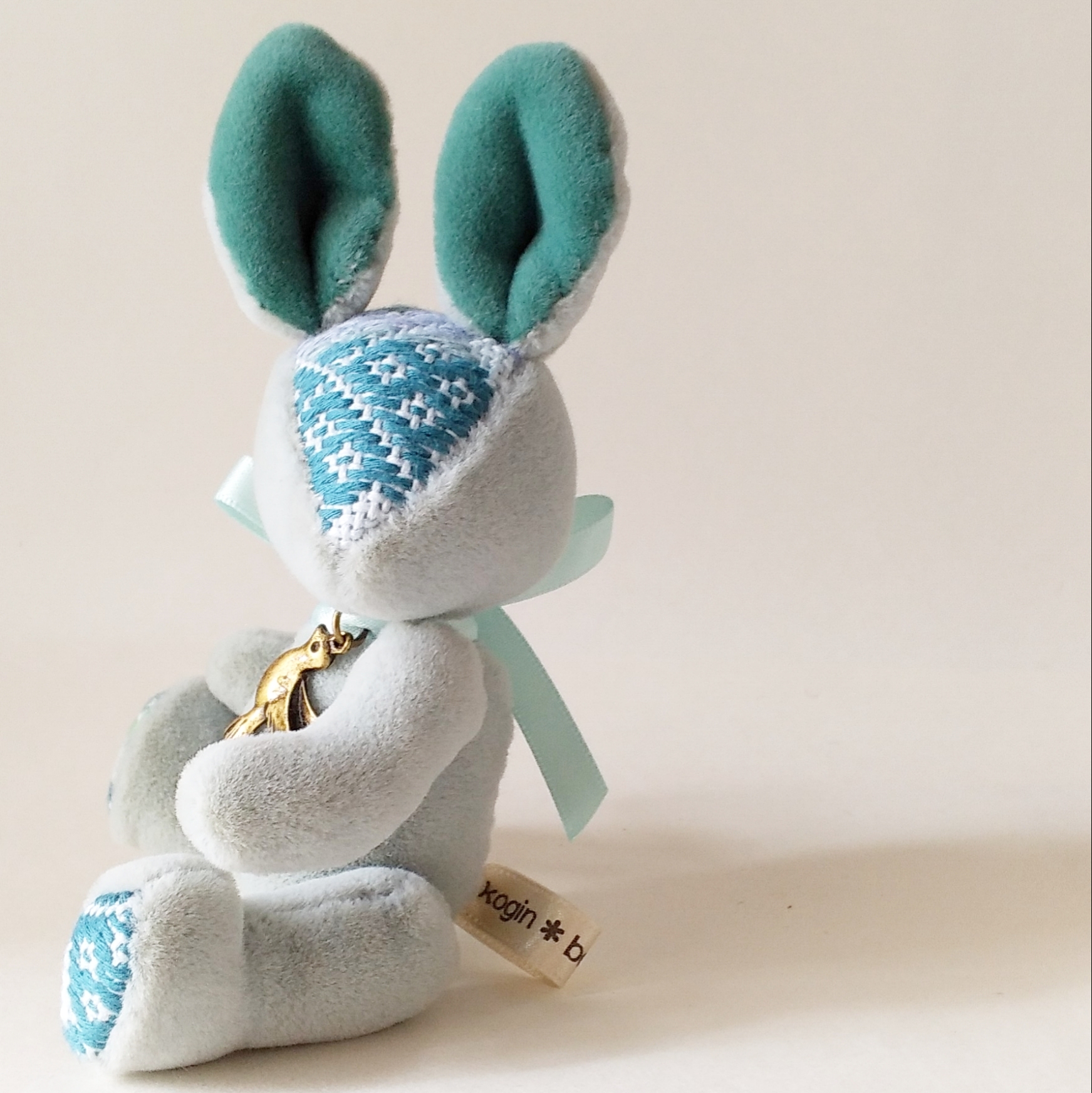 こぎん刺しのうさぎs 総刺しこぎんウサギ 初夏 Iichi ハンドメイド クラフト作品 手仕事品の通販