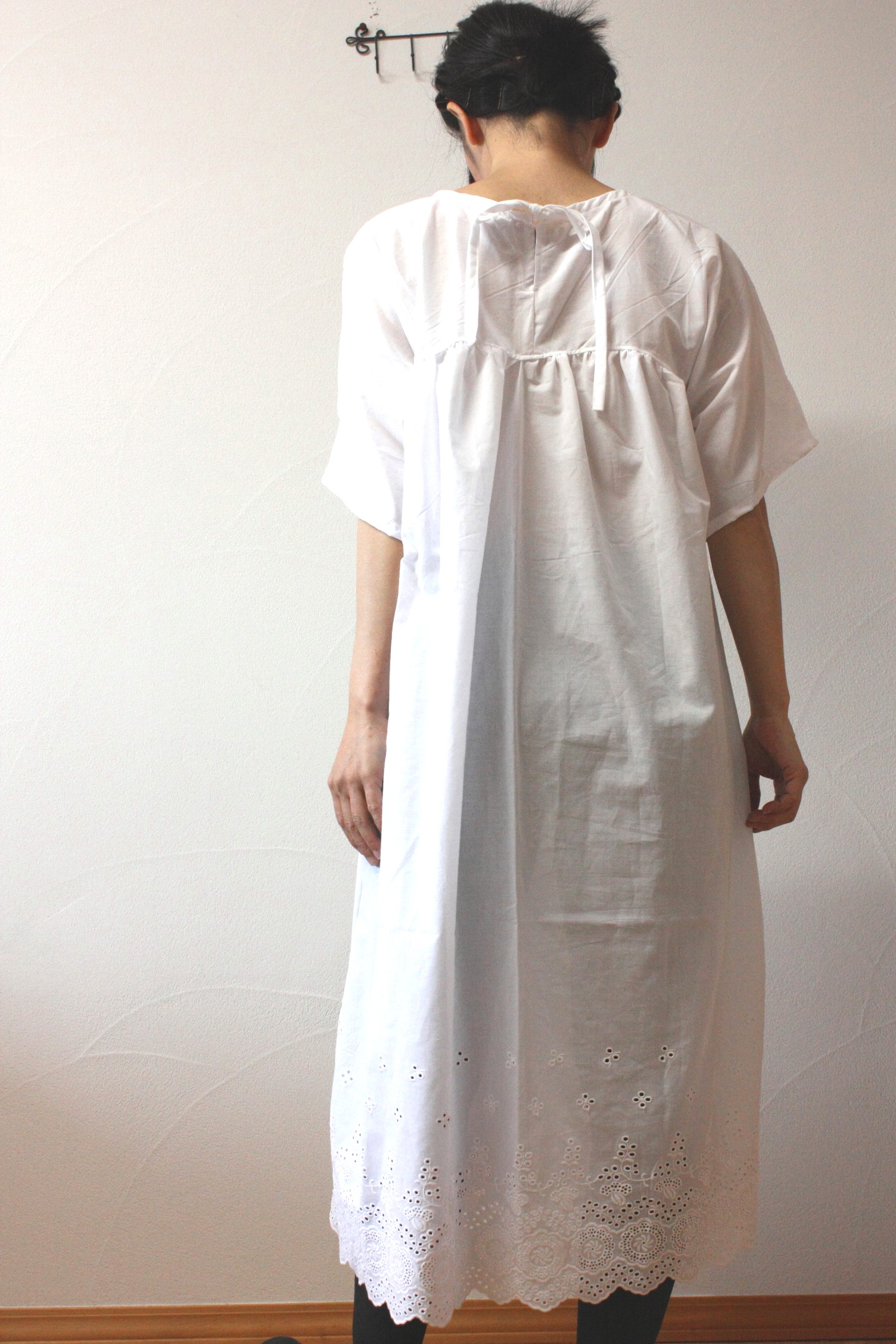 春色新作 スカラップレース バックリボンのドロップショルダーワンピース Iichi ハンドメイド クラフト作品 手仕事品の通販