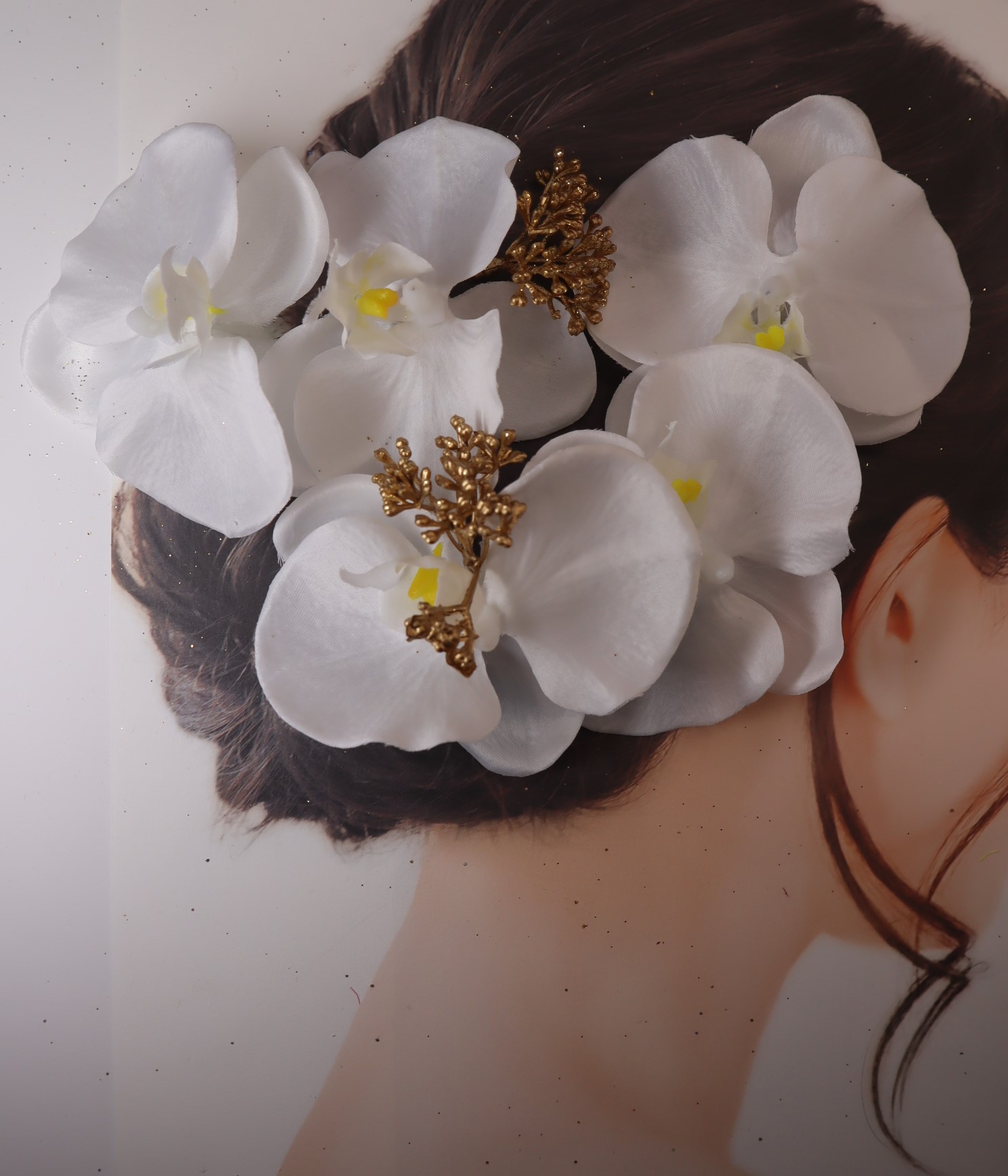 胡蝶蘭とベリーピック 髪飾り 花嫁ヘッドドレス 和装ヘア Iichi ハンドメイド クラフト作品 手仕事品の通販
